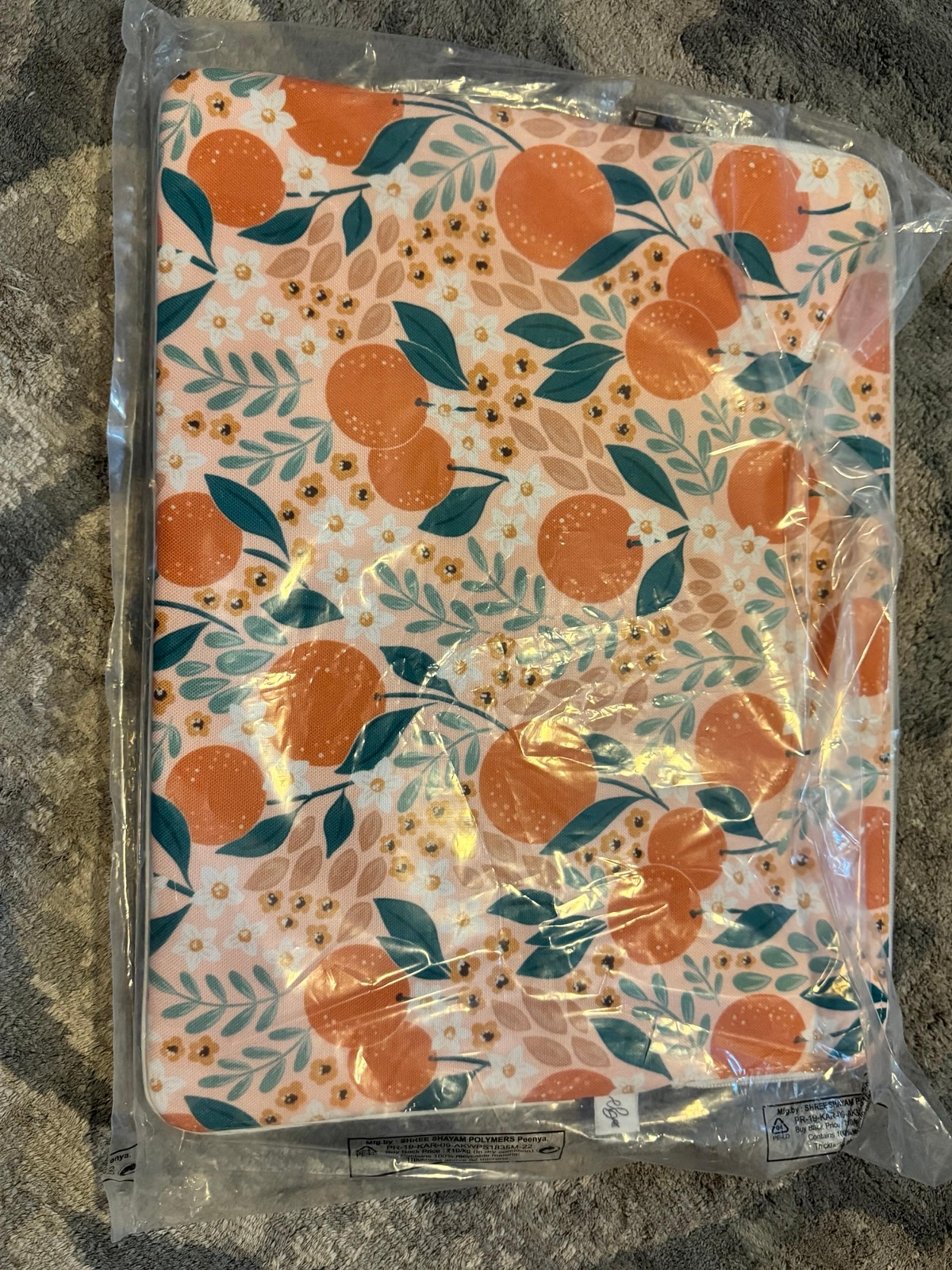 15” Laptop Sleeve Oranges