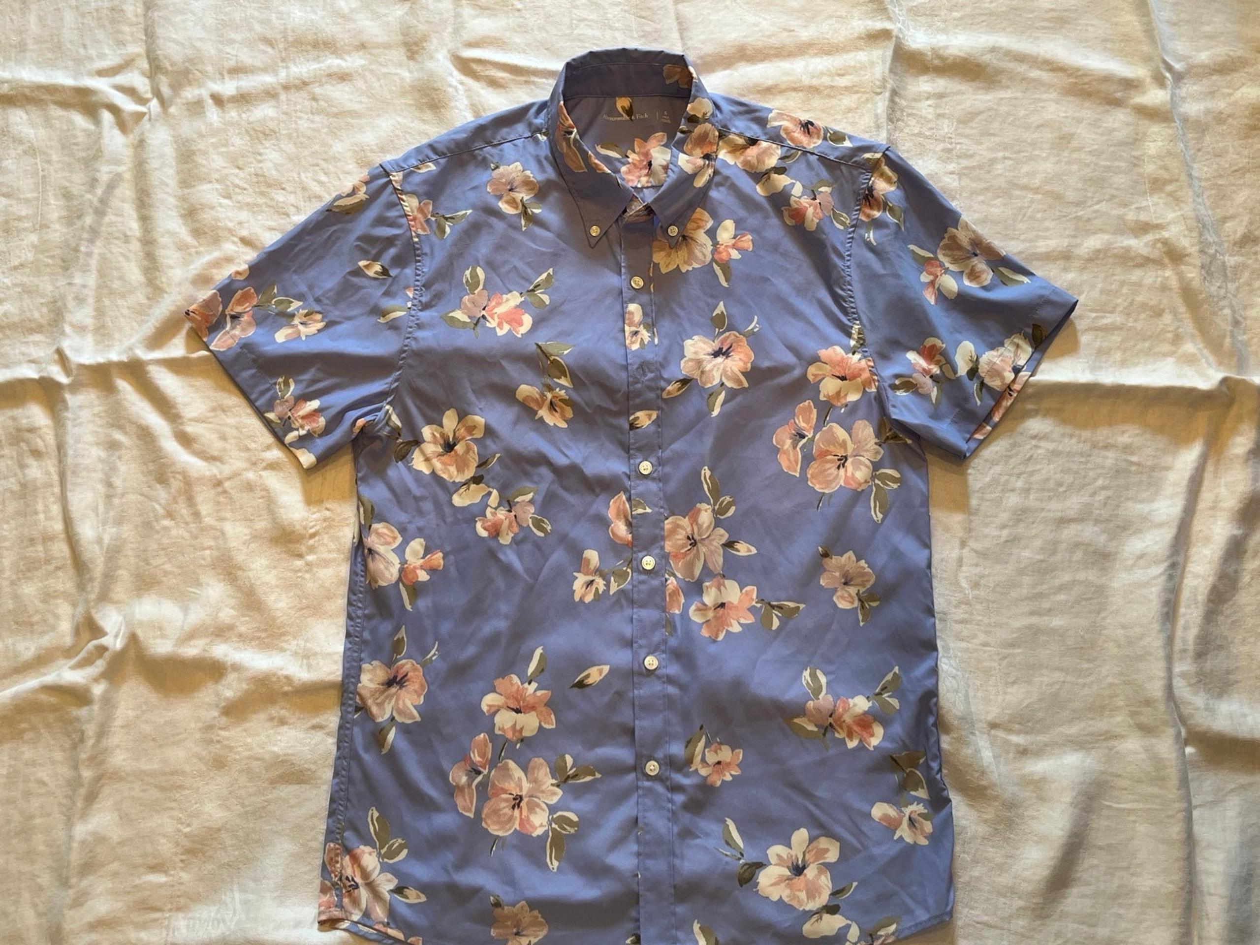 Abercrombie & Fitch Mens Hawaiian Print Short Sleeve Button Up Shirt Size S Tall