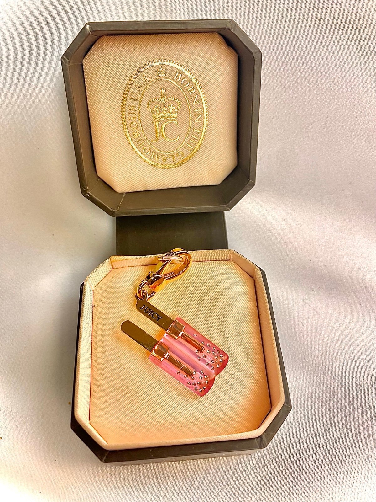 Juicy couture, Y2K popsicle charm