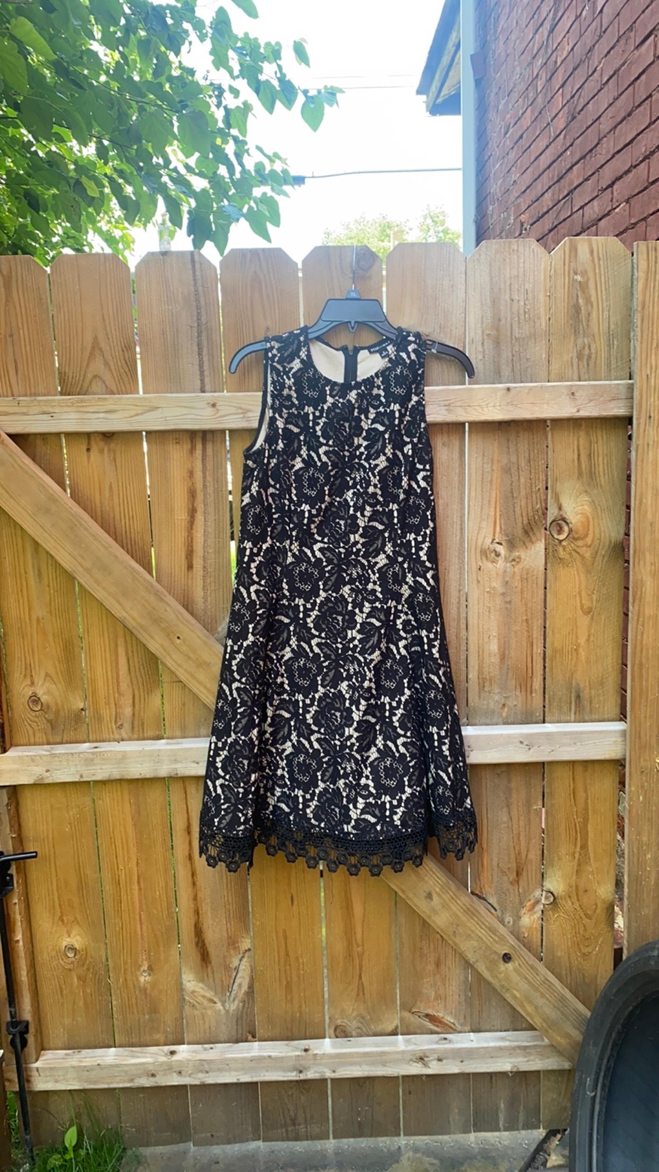 Lace crotchet dress sz. 6