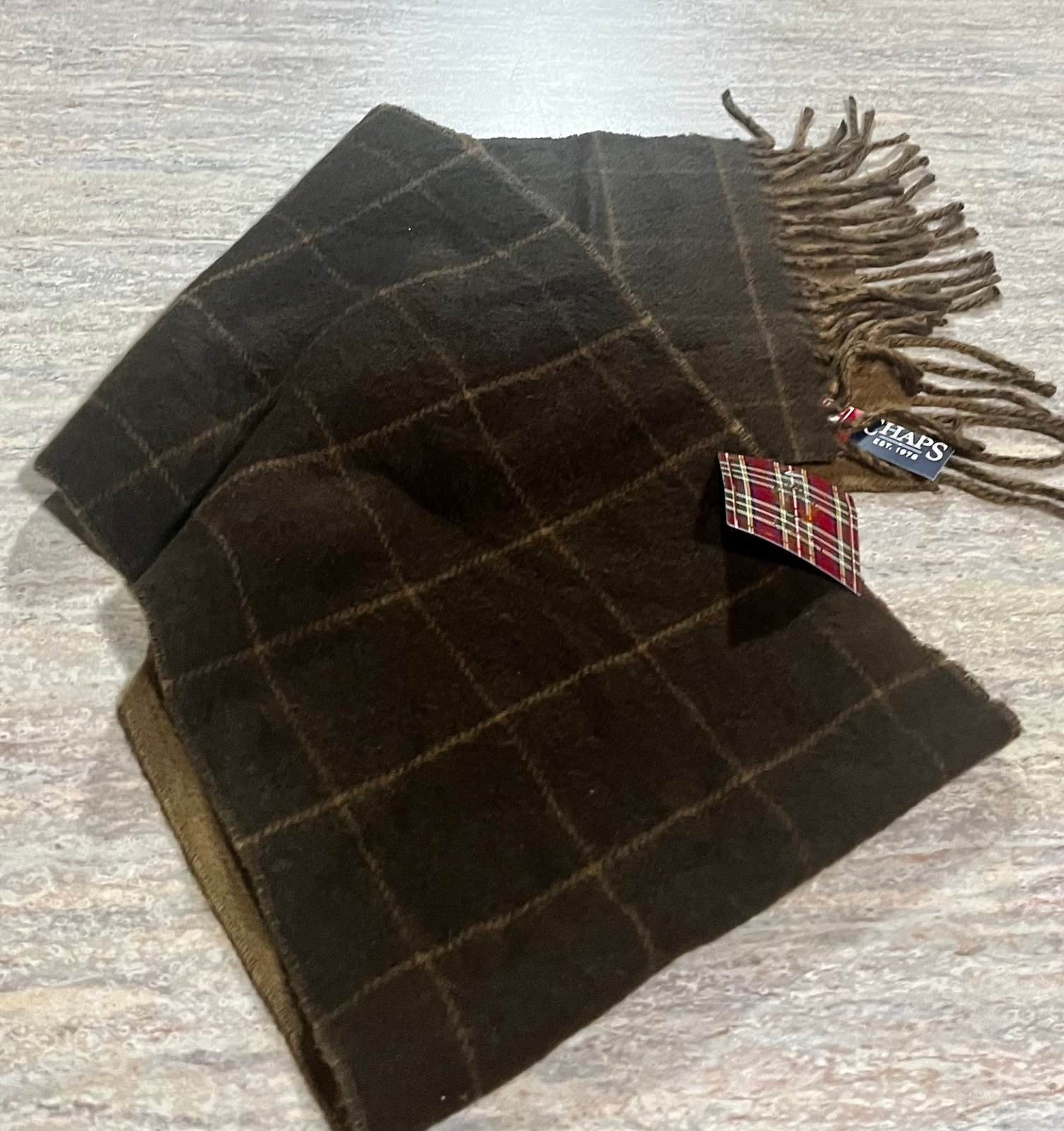 NWT Chaps brown acrylic Scarf