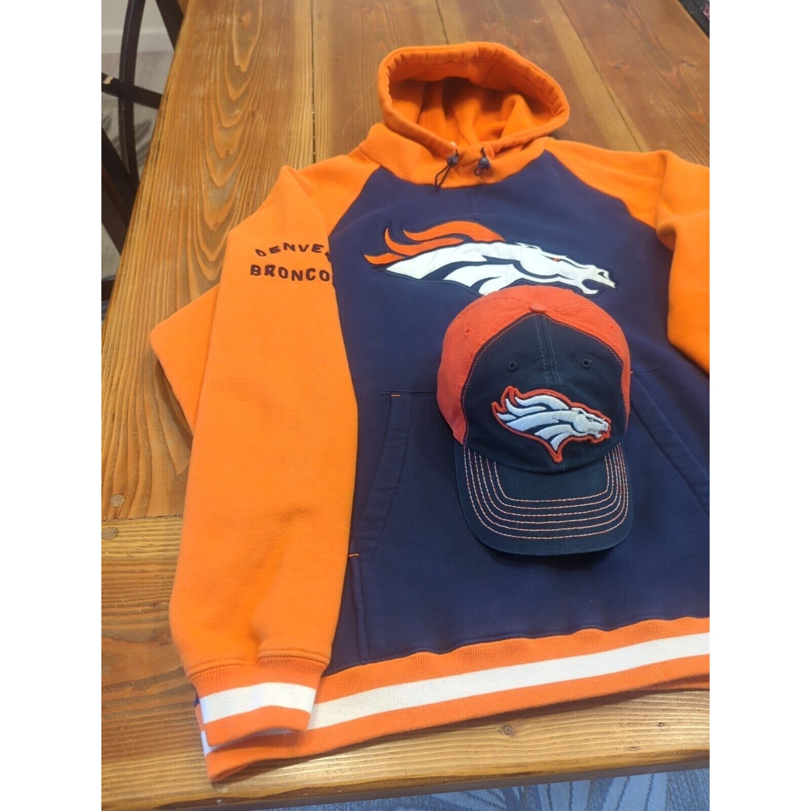 NFL Denver Broncos Hoodie Sz Lg With Trucker Hat 47 Brand One Size.