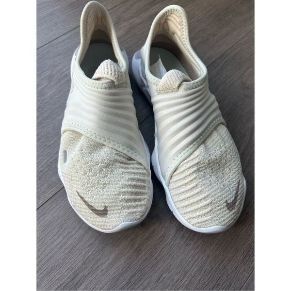 Nike Free Run Flyknit 3.0 Running Shoes Light Cream AQ5708-200 Womens Size 6.5