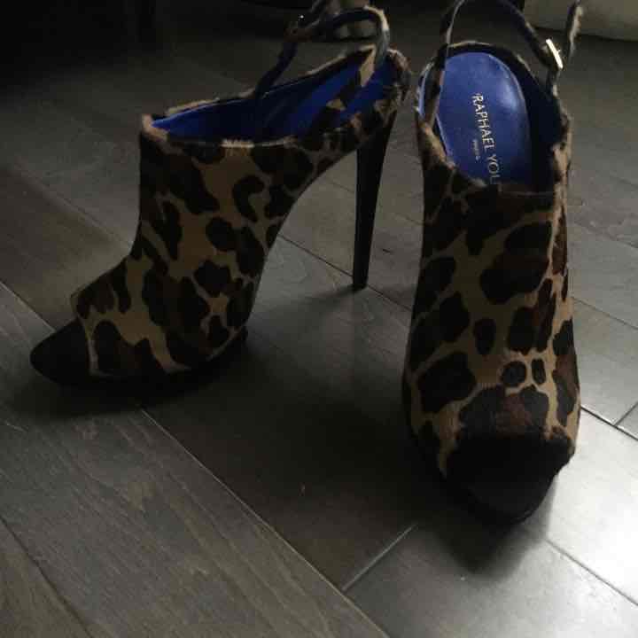 Raphael Young heels!