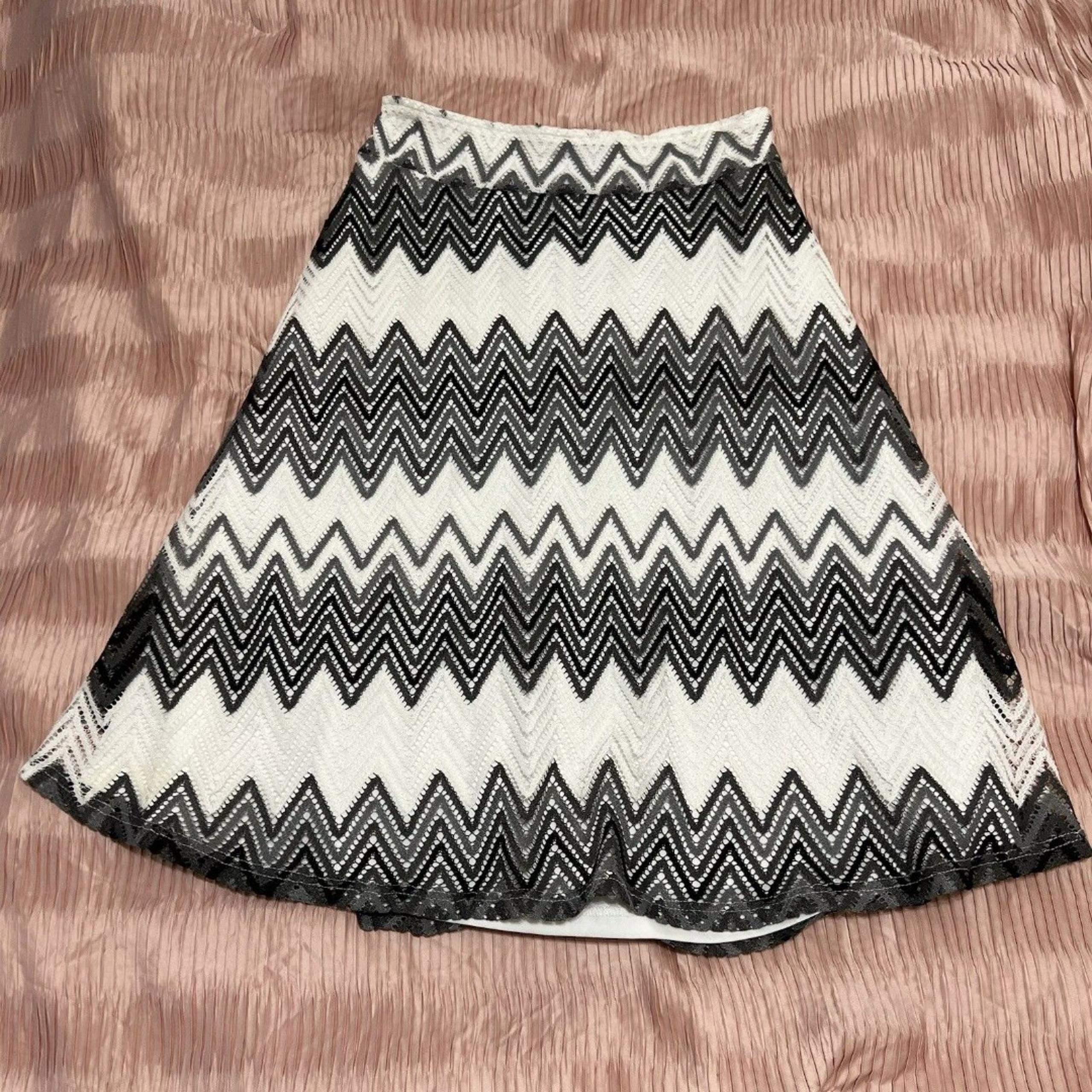 Zac & Rachel Black And White Midi Skirt Chevron Zigzag Size M