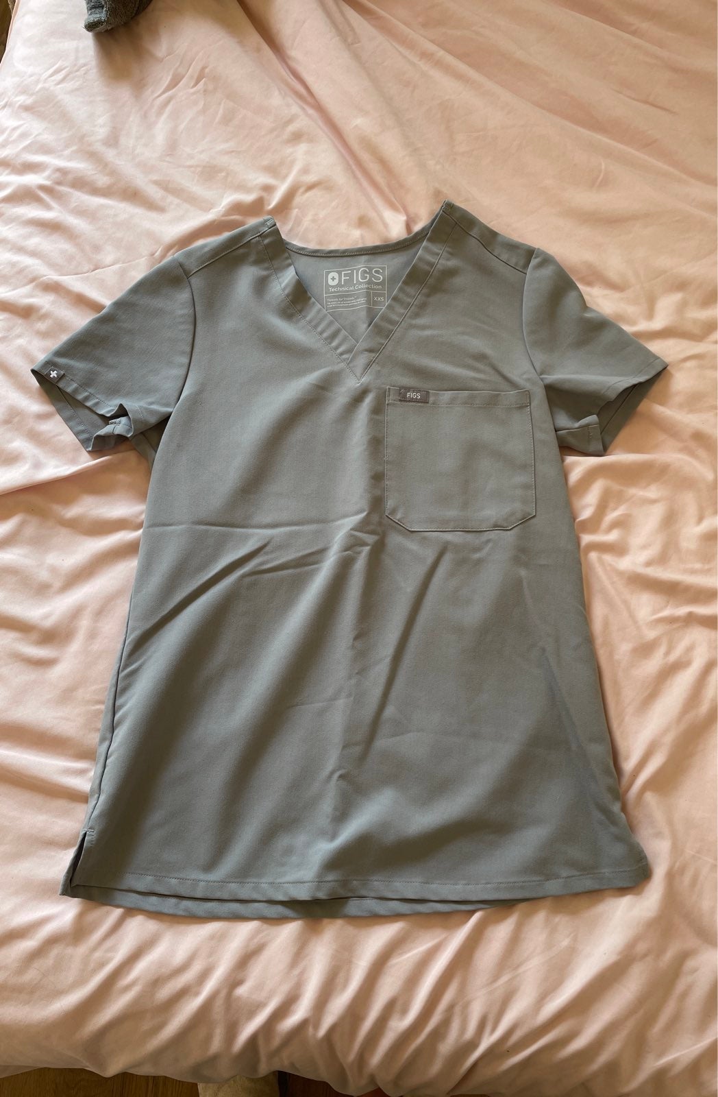 FIGS Catarina One-Pocket Scrub Top