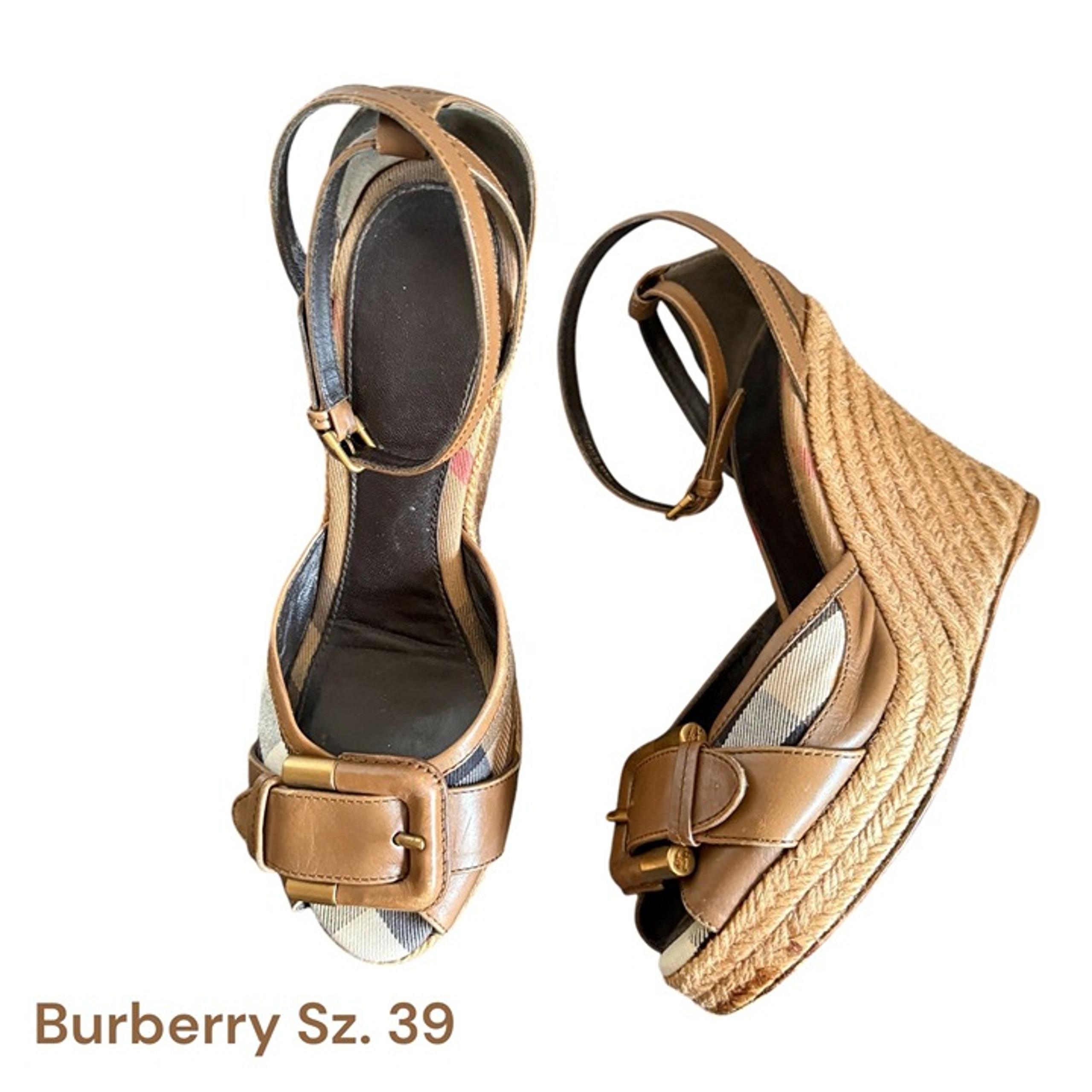 Burberry Brown Leather Novacheck Canvas Buckle Detail Peep Toe Espadrille Wedge