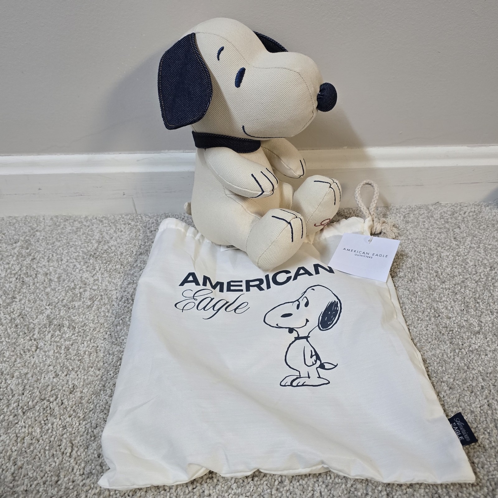 Snoopy Peanuts American Eagle Novelty  Stuffed Animal And Drawstring Bag