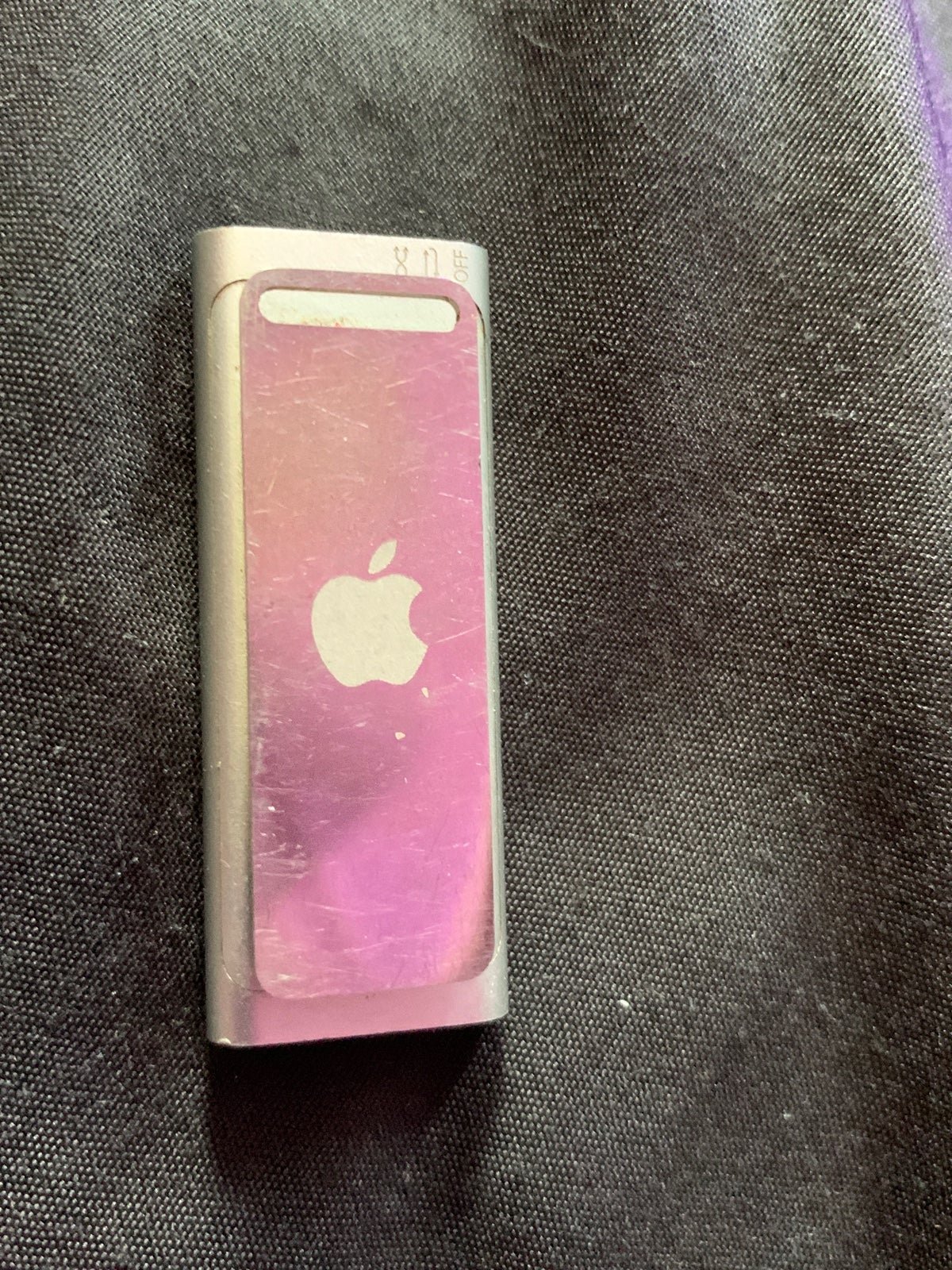 Apple iPod Shuffle 3rd Generation 4GB