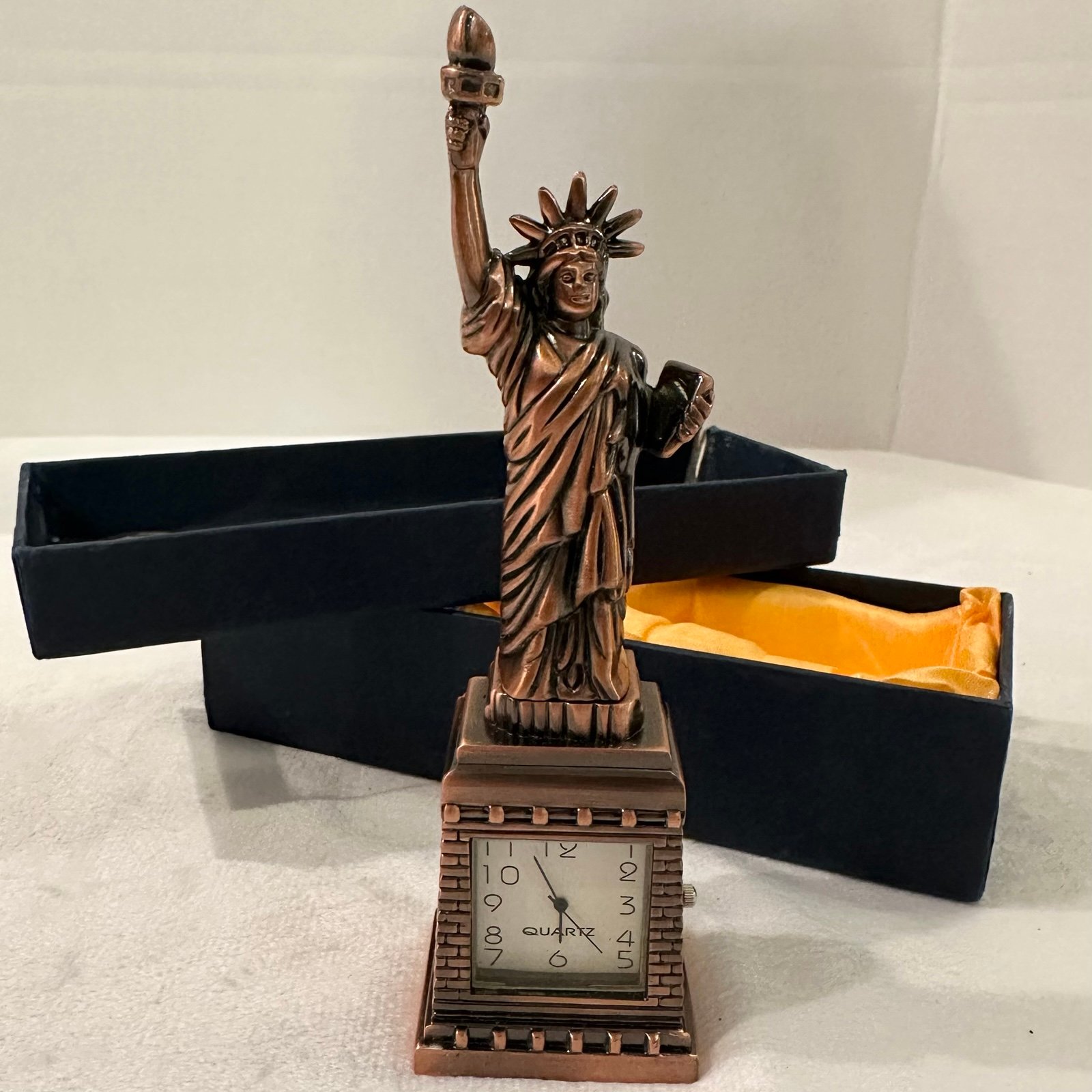 Collectible Mini Statue Of Liberty Clock Quartz Bronze Finish NYC 4th July