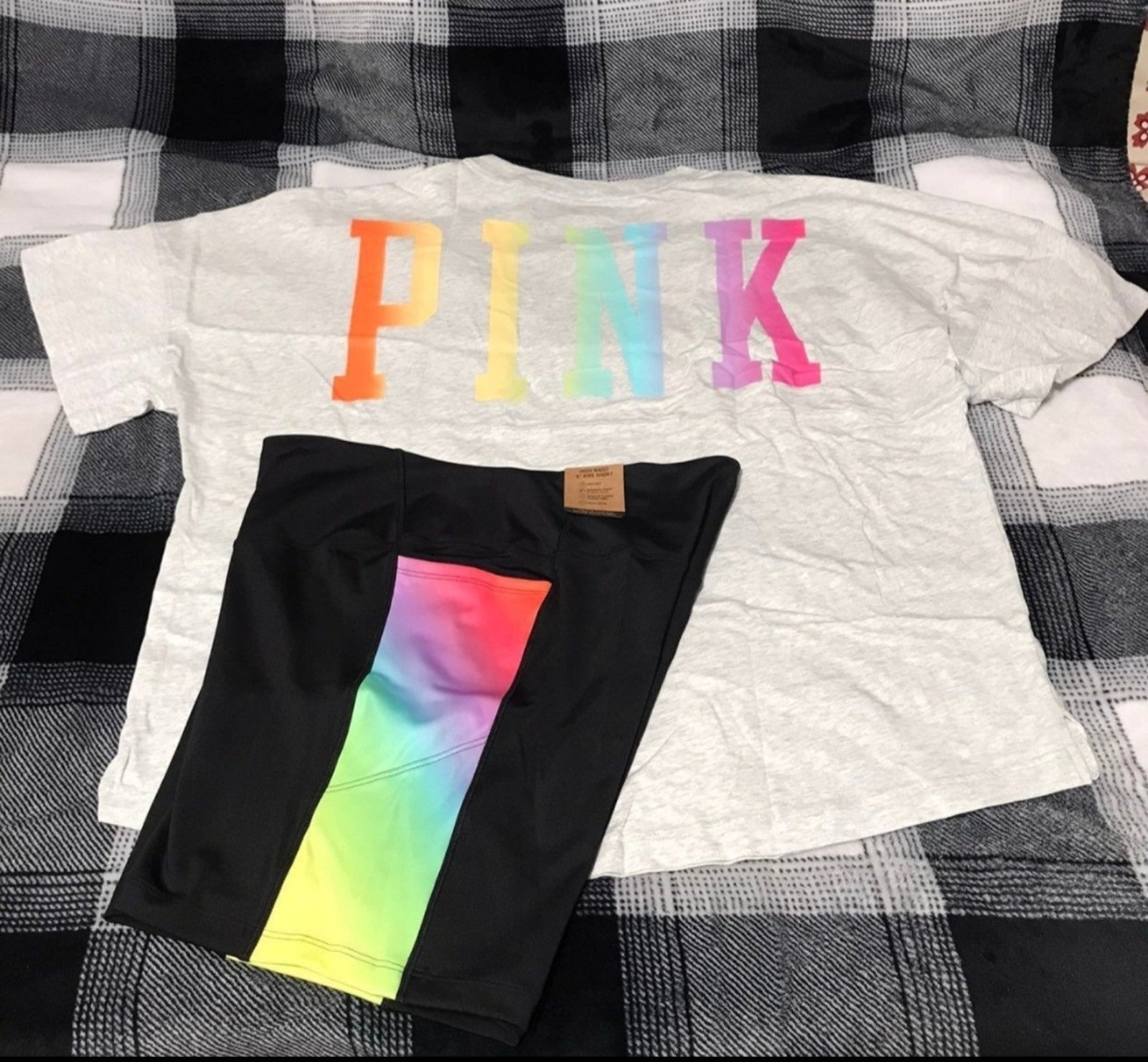 VS PINK OUTFIT RAINBOW SET L VARSITY TEE BIKE SHORTS