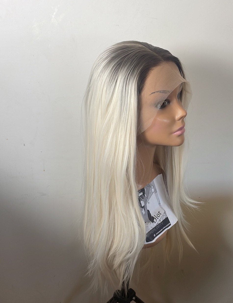 22 PLATINUM BLONDE OMBRE LACEFRONTWIG