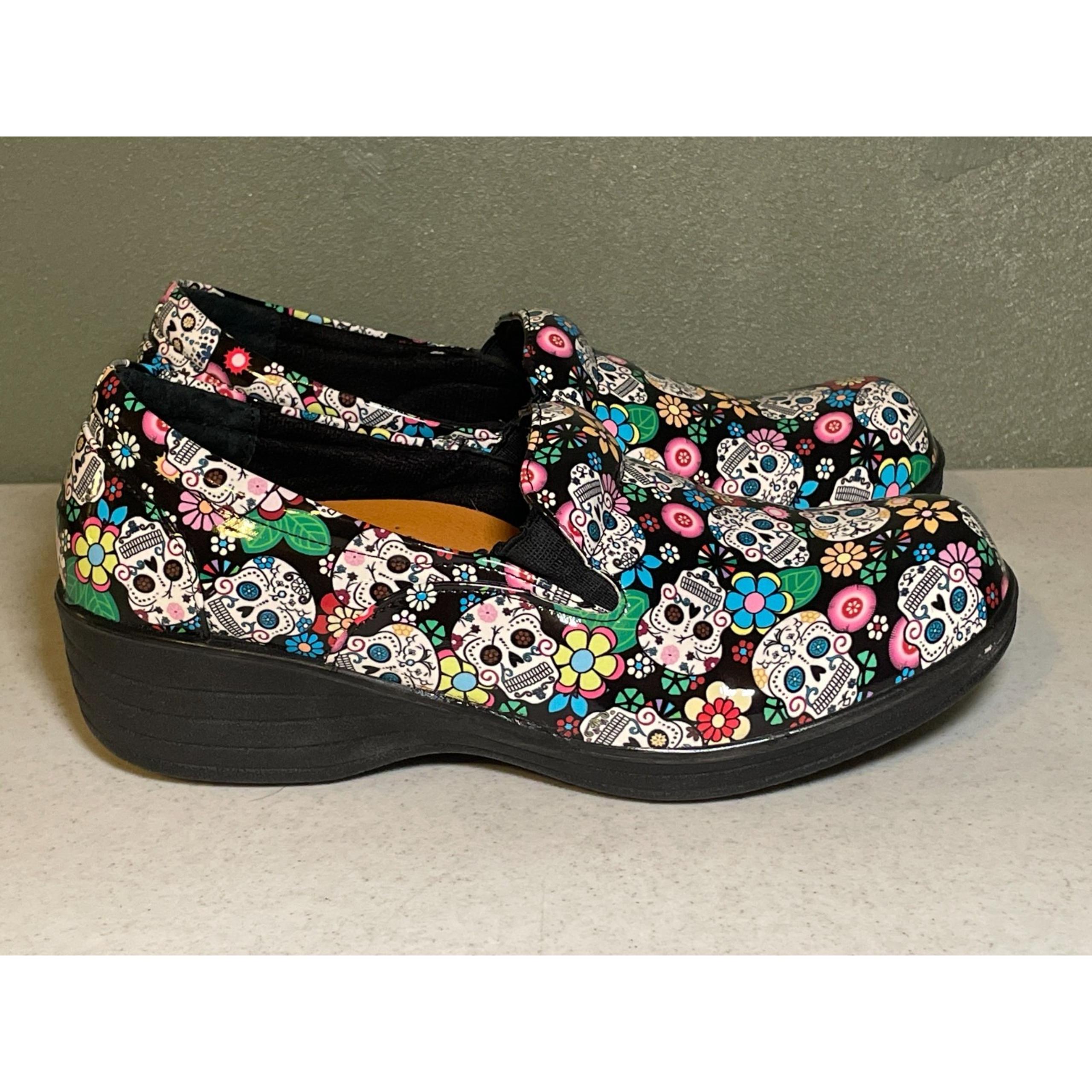 Savvy Day of the Dead Women's Non-Slip Nurse Clogs - 9