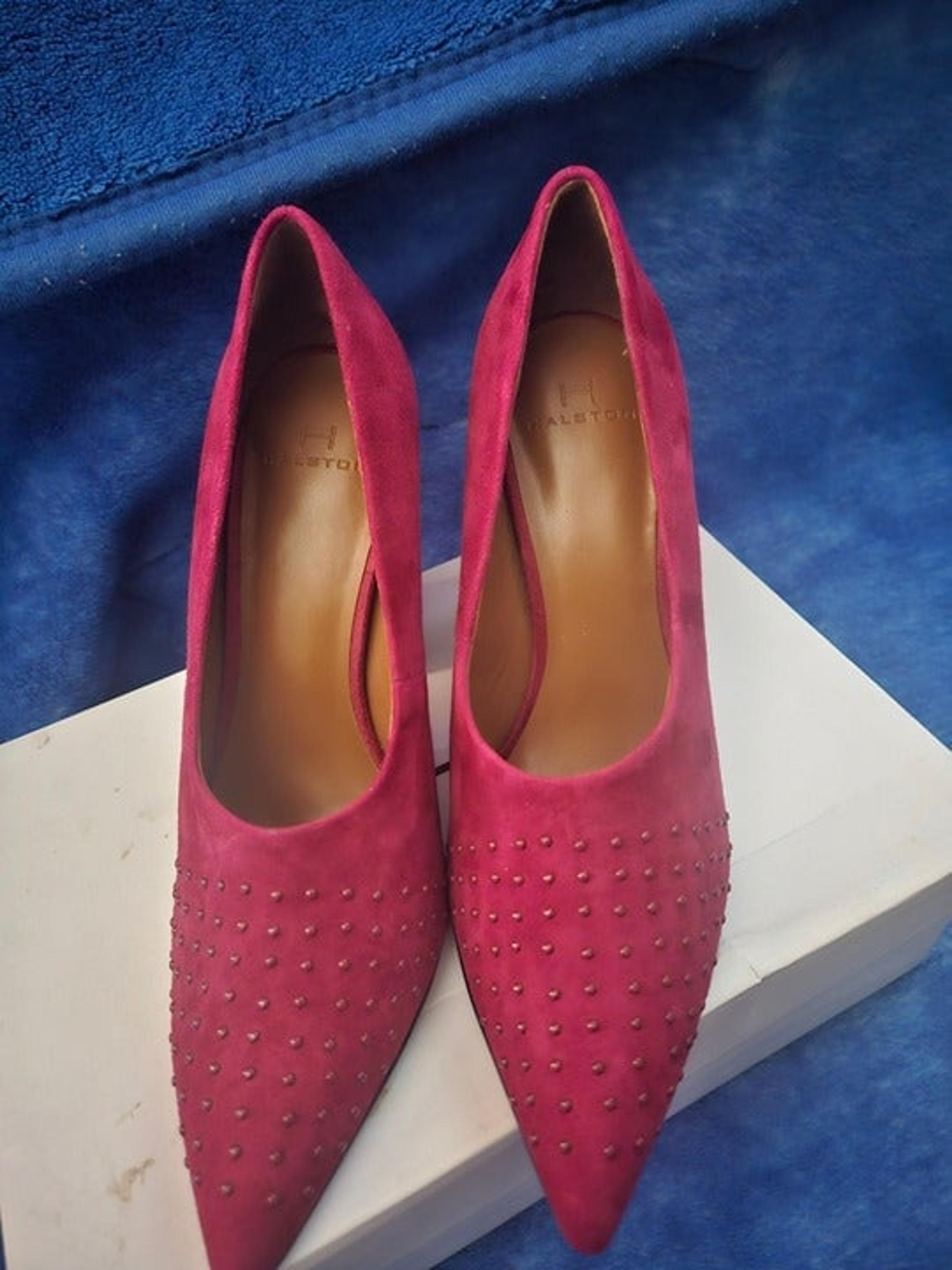 RED Low Kitten Heel Pumps Pointed