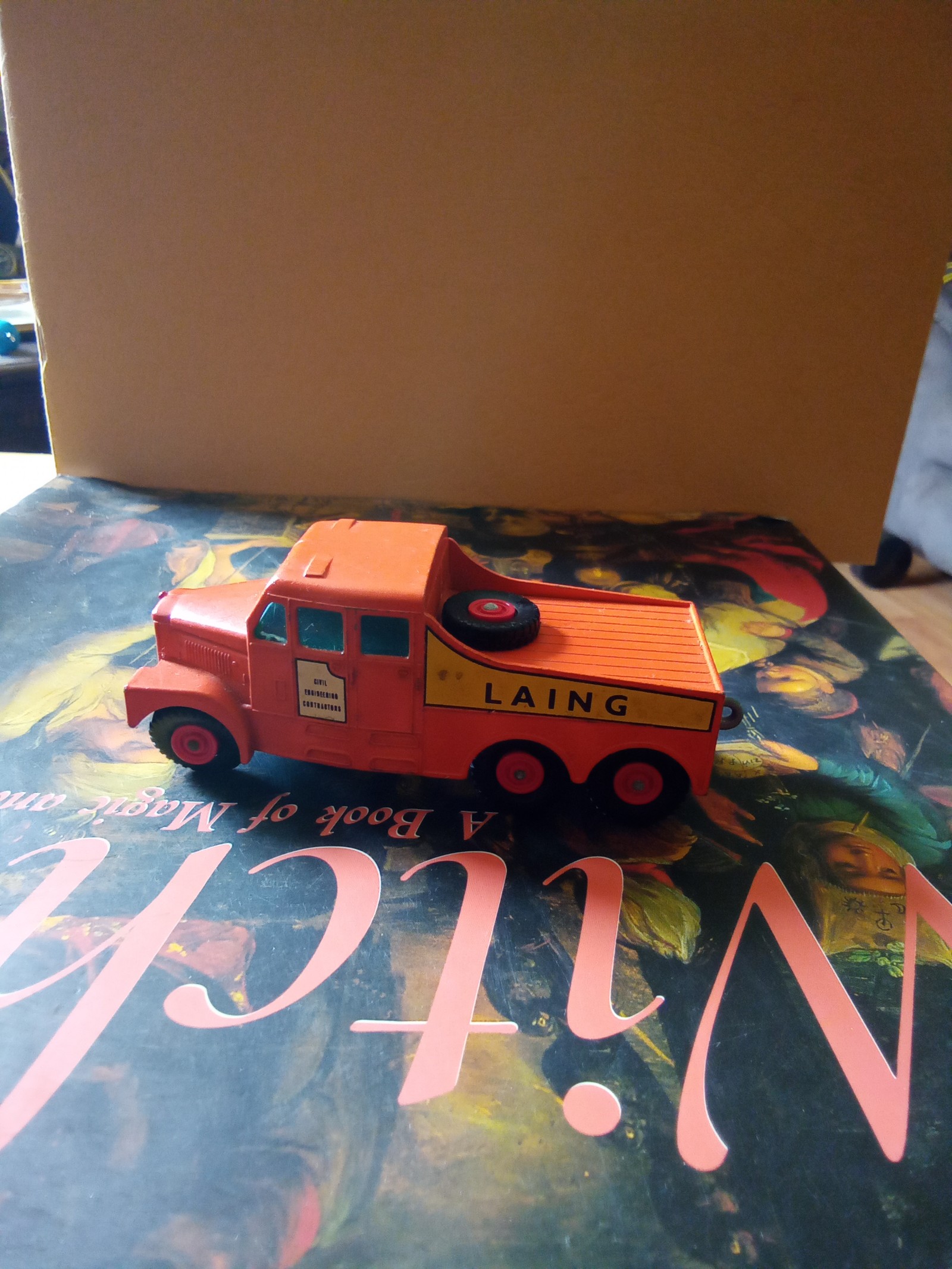 VINTAGE PAIR MATCHBOX KING SIZE NO.8 SCAMMELLS 6X6 TRACTORS