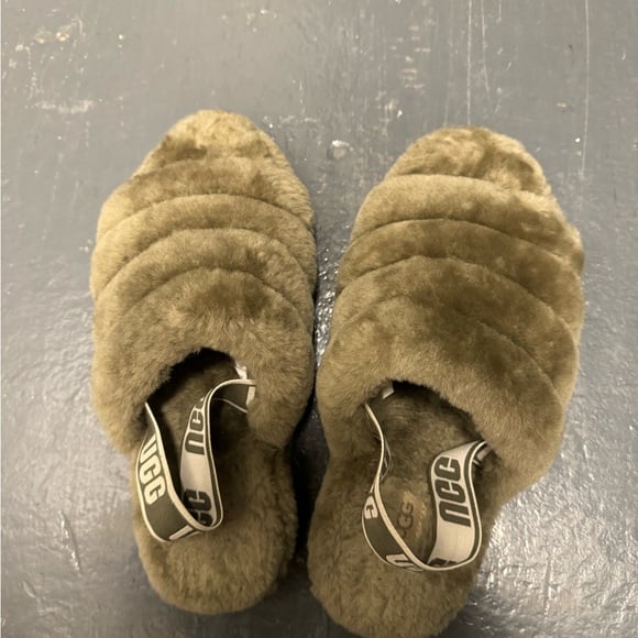 ugg fluff yeah slides size 10