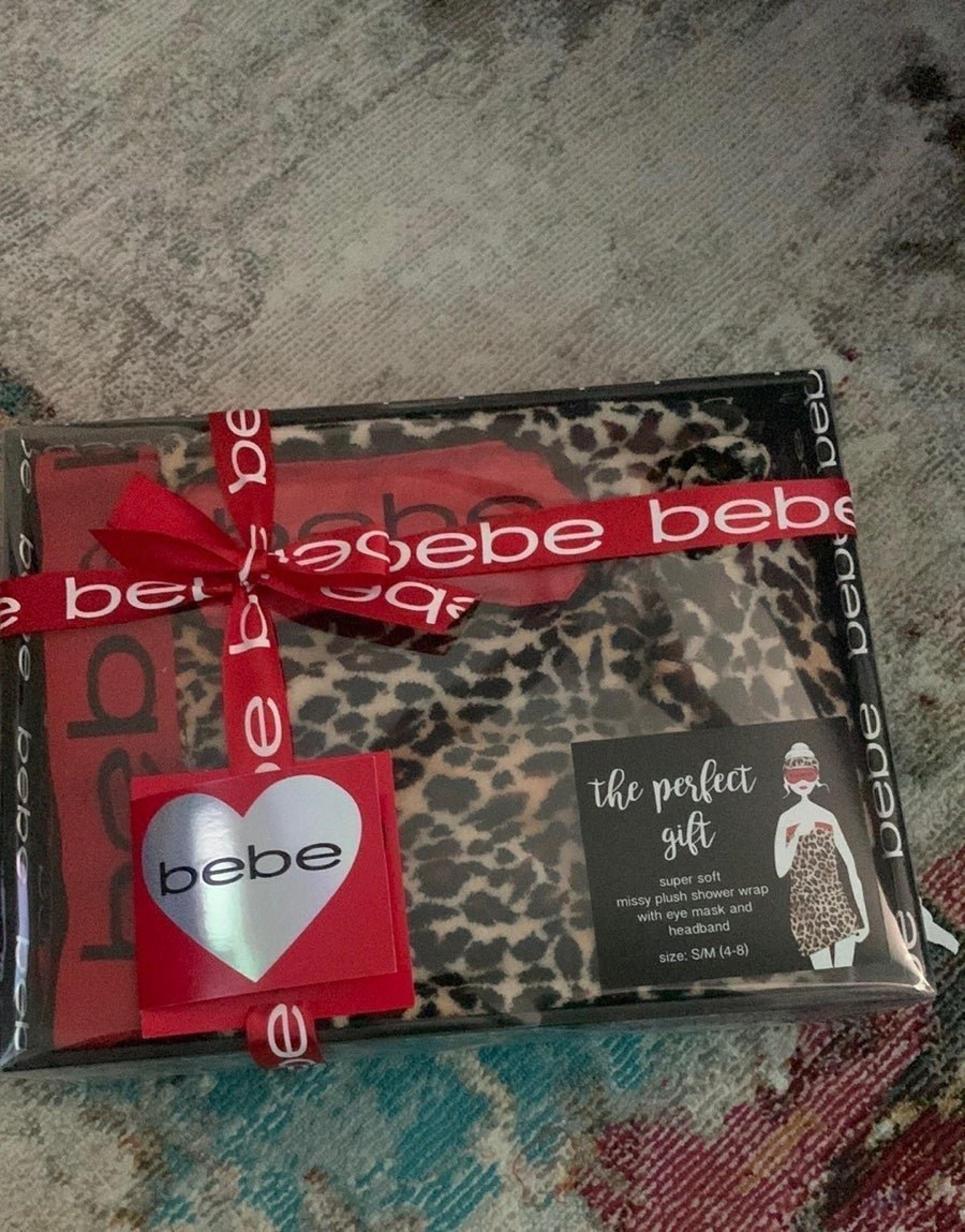 BEBE SHOWER SET