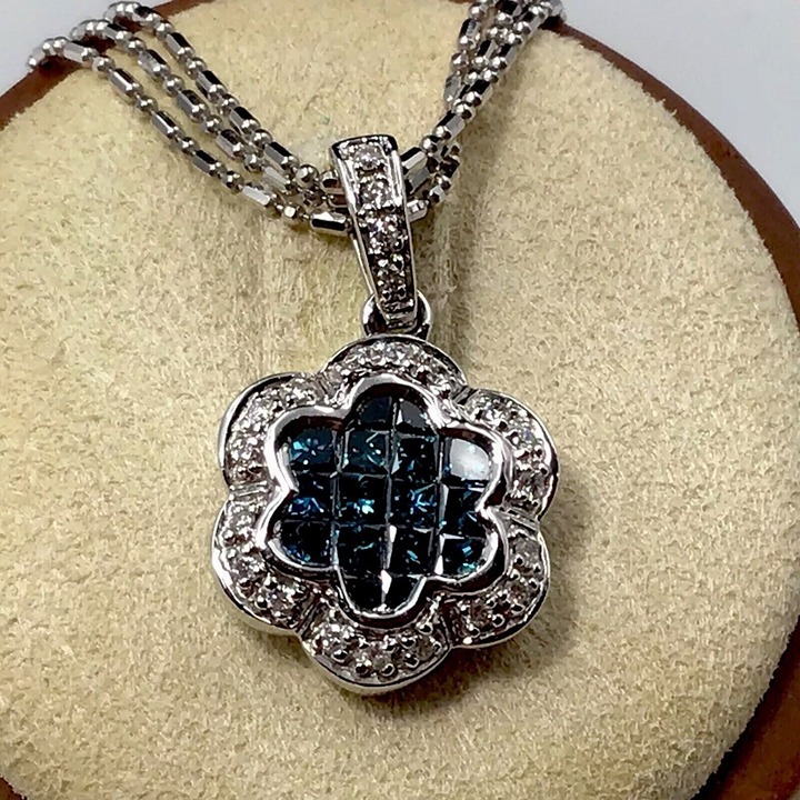 14K White Gold Blue And White Diamond Pendant 2.9 grams 1”