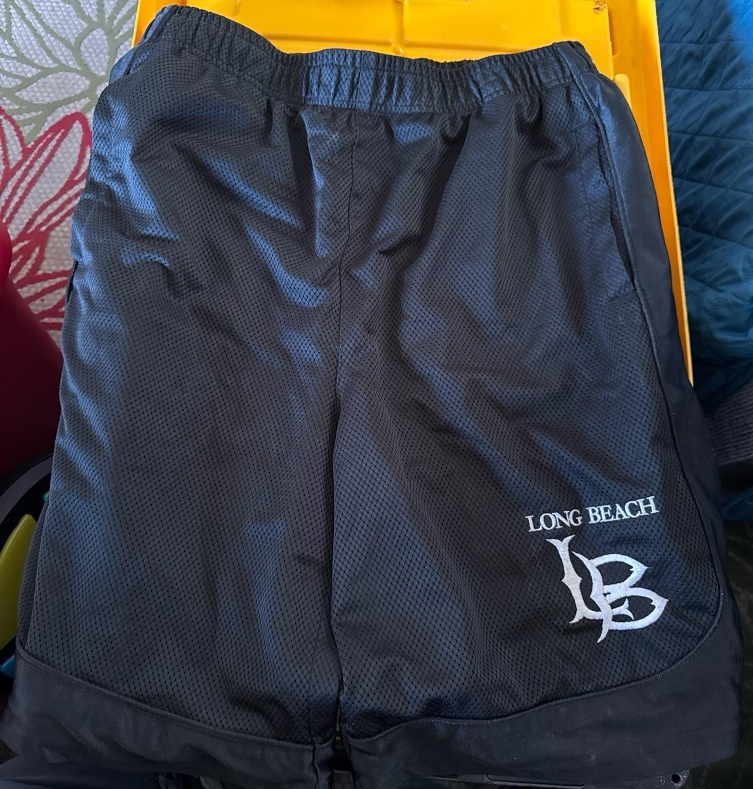 Shaka Wear Black Shorts. XL