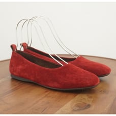 Born Womens Boca Flats Slip On Shoes Red Suede Round Toe Size 9.5M