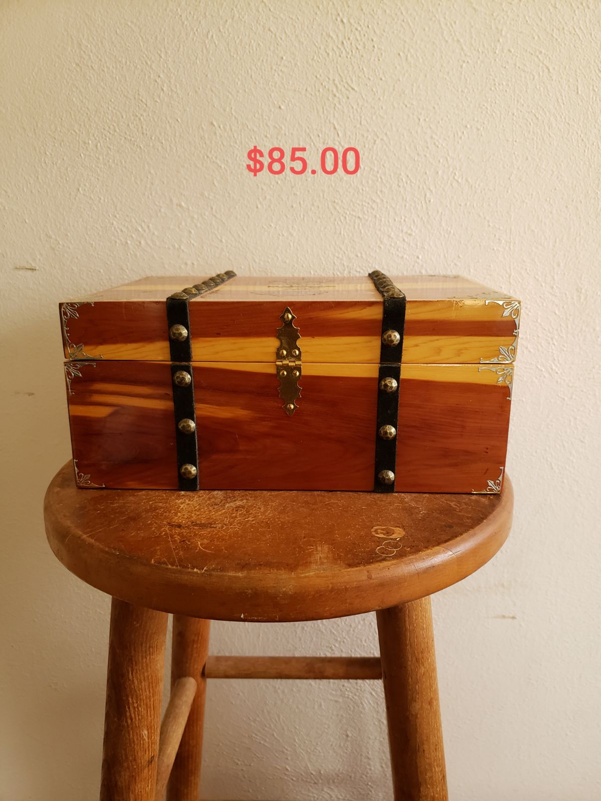 JEWELRY BOX