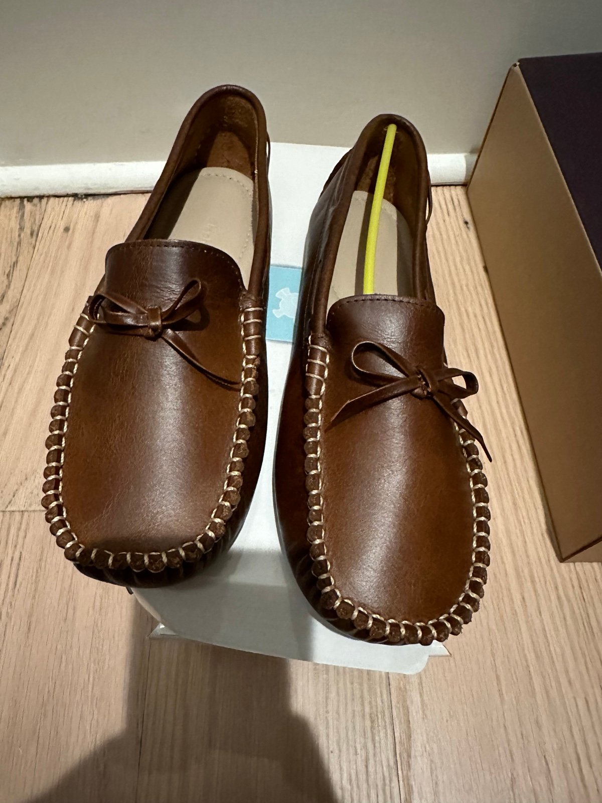 NIB elephantito size 4 driver loafer in Apache color