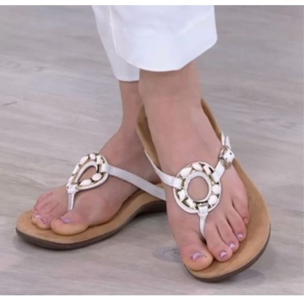 Vionic Women's Karina Thong Flip Flop Sandal Size 8 - White Leather Adj. Strap