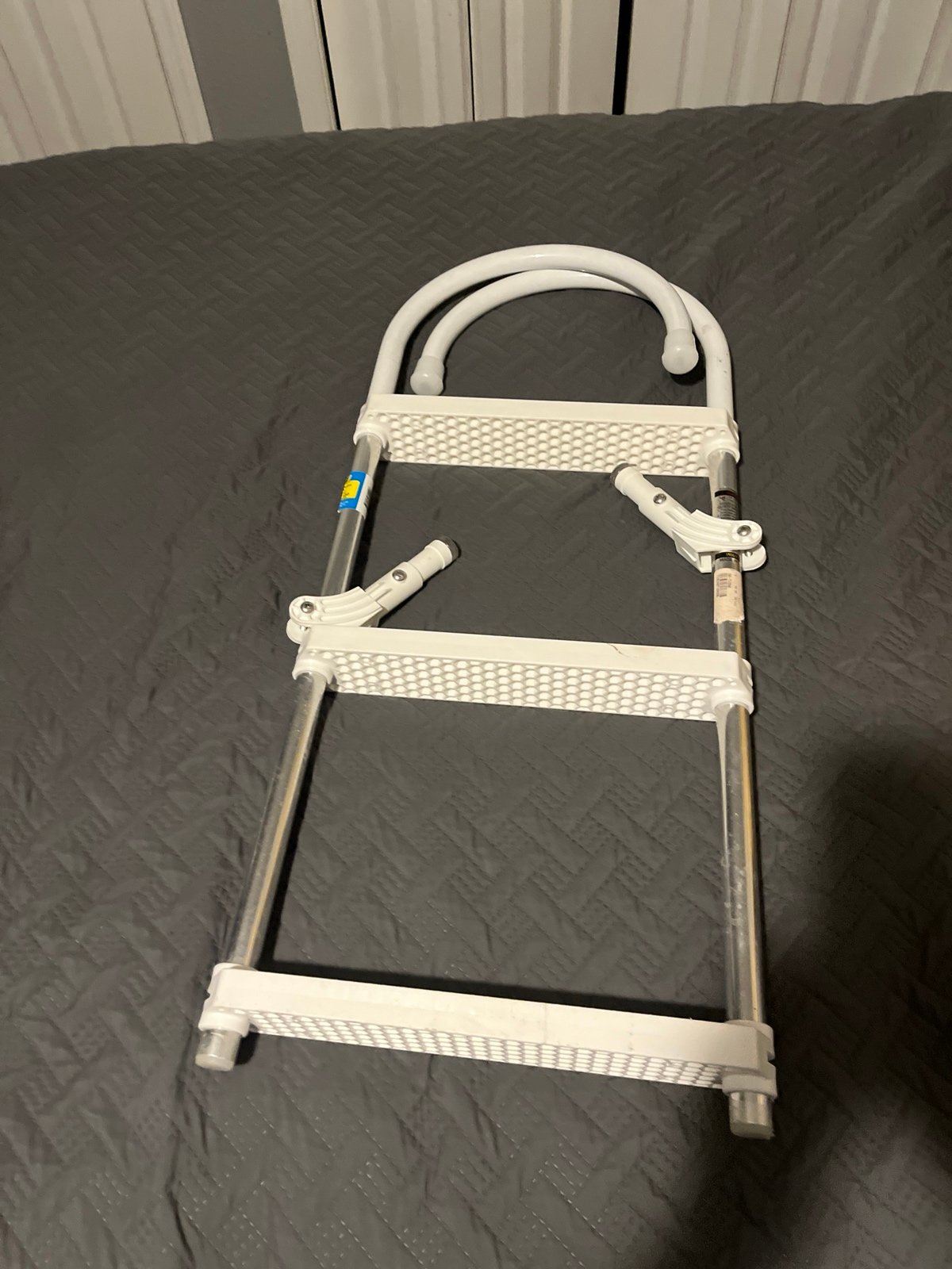 Boarding ladder