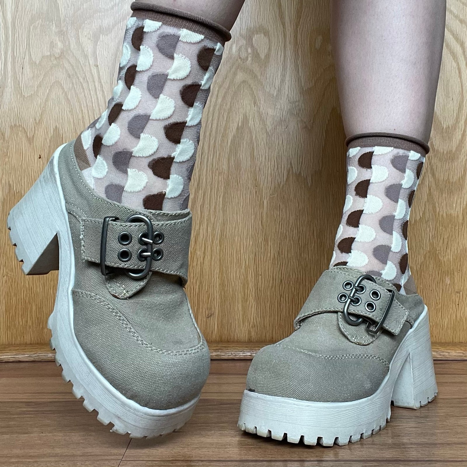 L.E.I. Vintage Y2K Tan Beige Fabric Chunky Platform Buckle Heeled Mule Shoes
