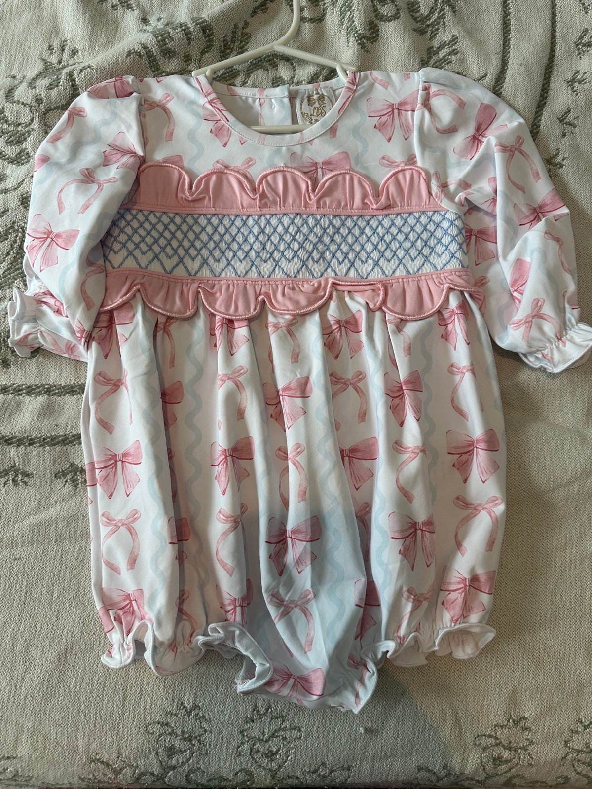 Smocked bow bubble