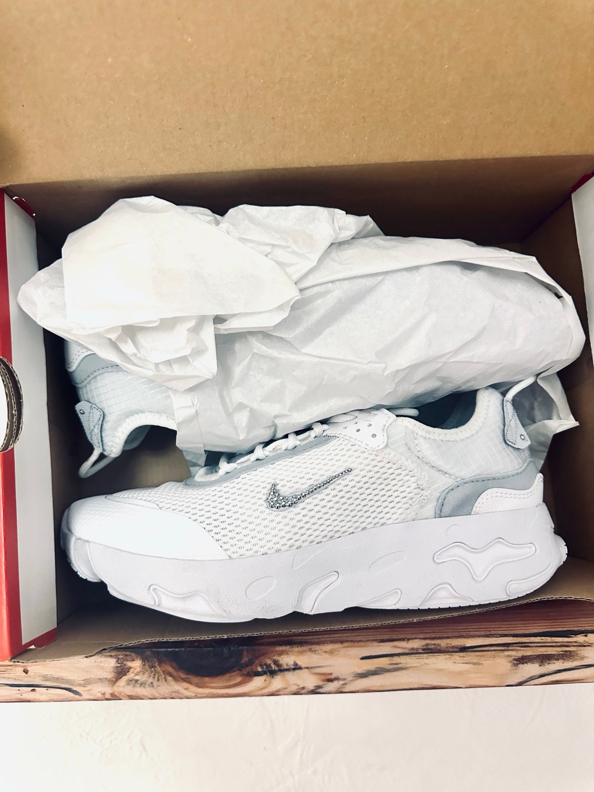 Nike React Live- Grade School Girls' Shoes- sz. 6.5y (sz 8 women’s)