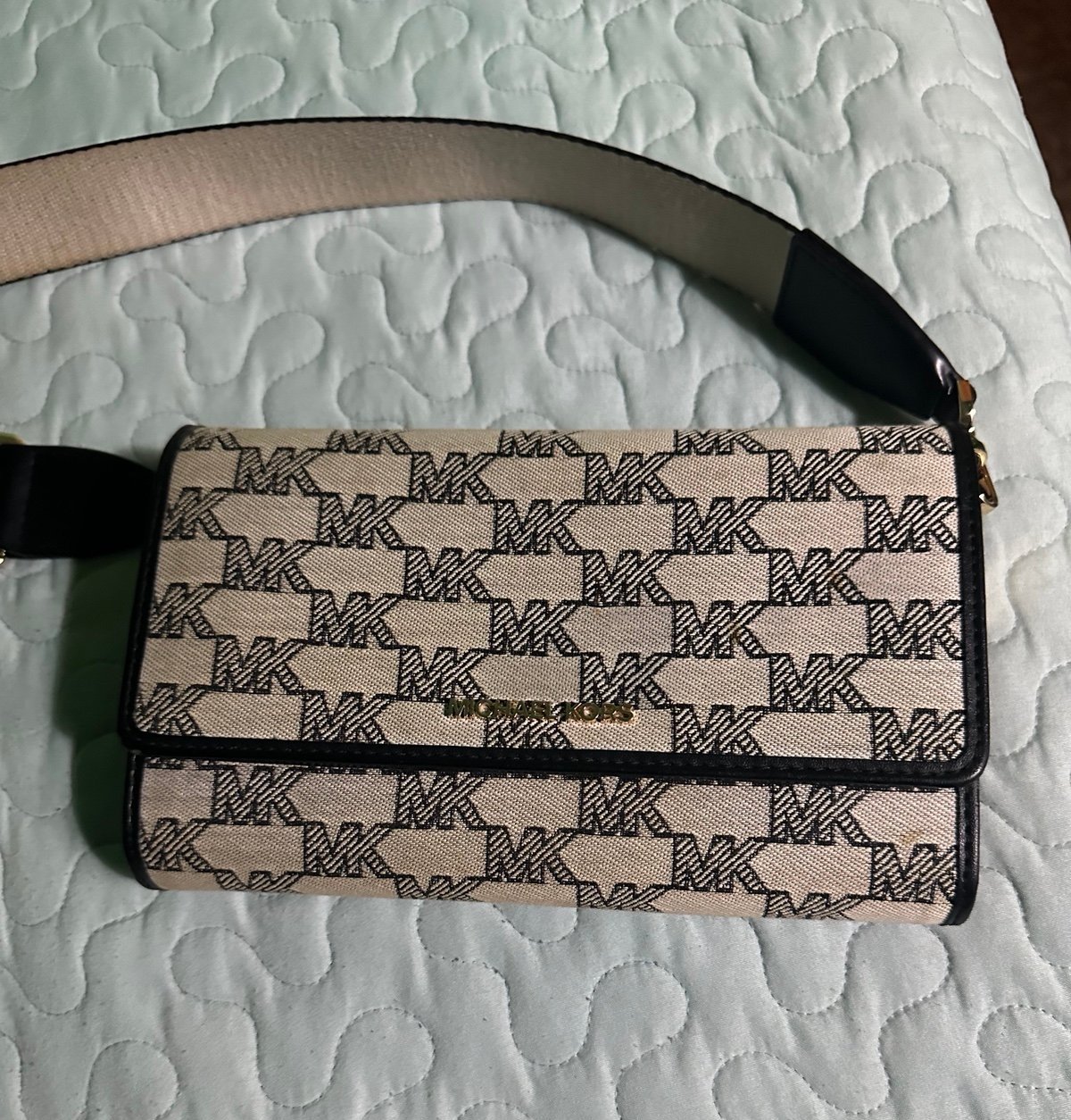 Michael Kors cross body