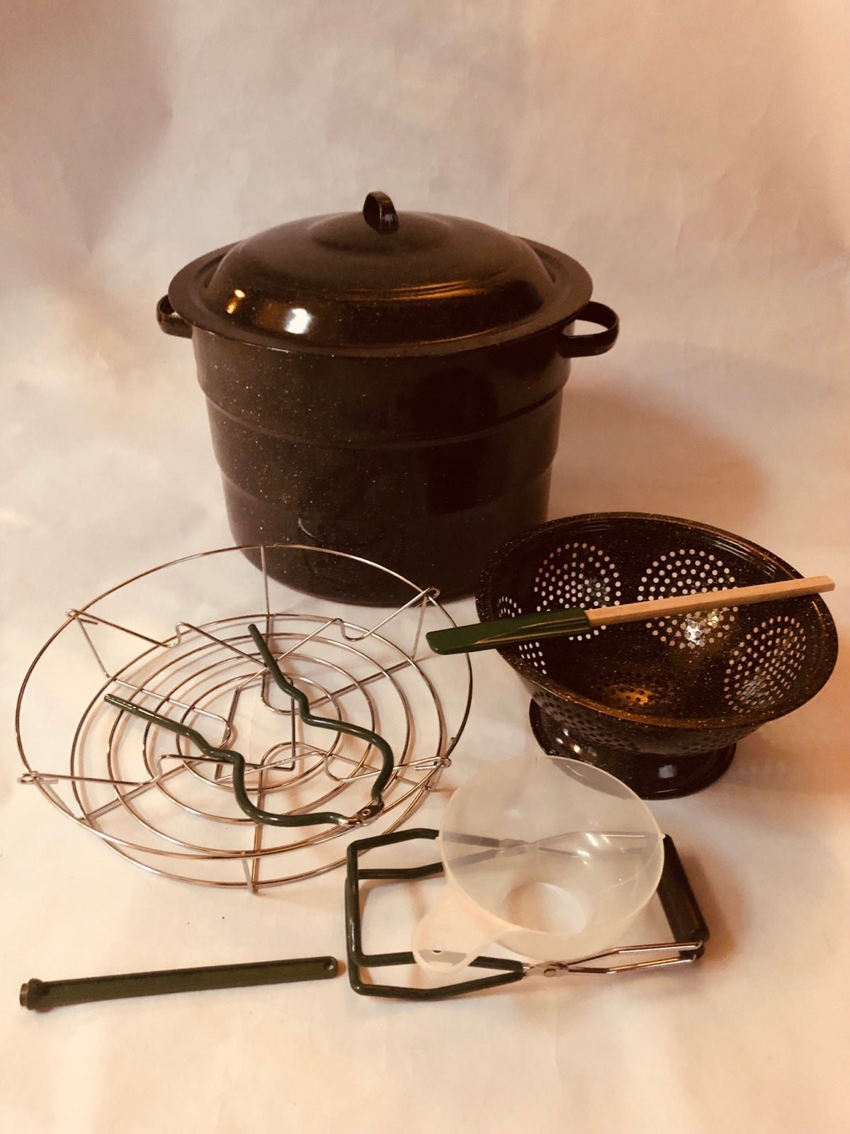 8 Piece Enamelware Water Bath Canning Pot (Speckled Black) with Canning Toolset