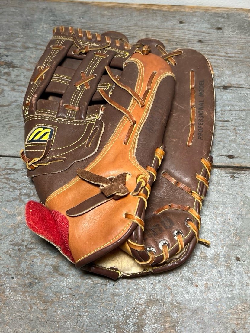 MIZUNO MT880 PROFESSIONAL SOFTBALL BASEBALL GLOVE