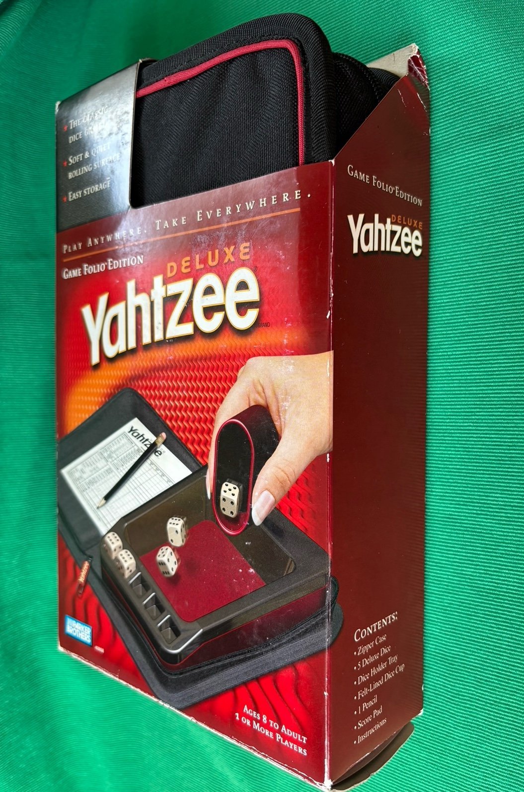 Yahtzee Game folio dice game deluxe New w carrying case 2003