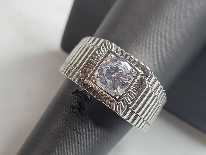 Mens Estate Sterling Silver CZ Ring 9.8g E6126