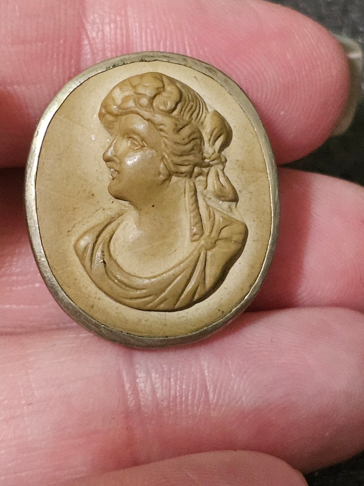 ANTIQUE BEAUTIFUL RARE CARVED LAVA CAMEO PORTRAIT VICTORIAN ERA PIN BUTTON CUFF