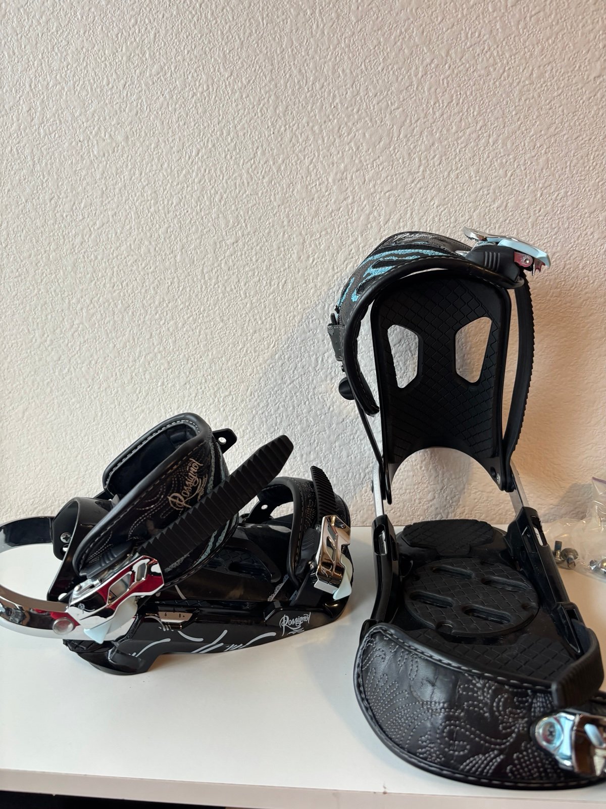Snowboard bindings