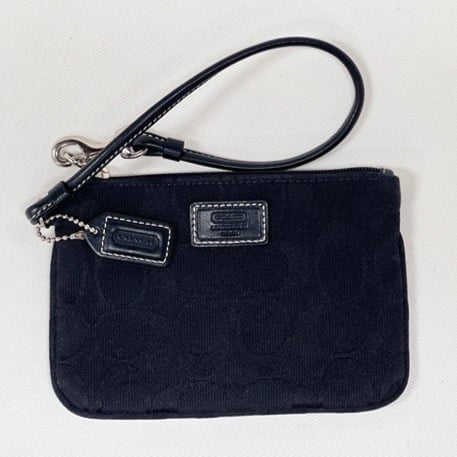 COACH Signature Small Wristlet | Black