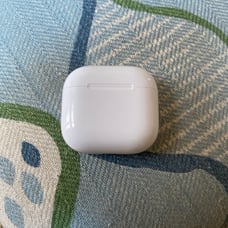 Apple AirPods 4