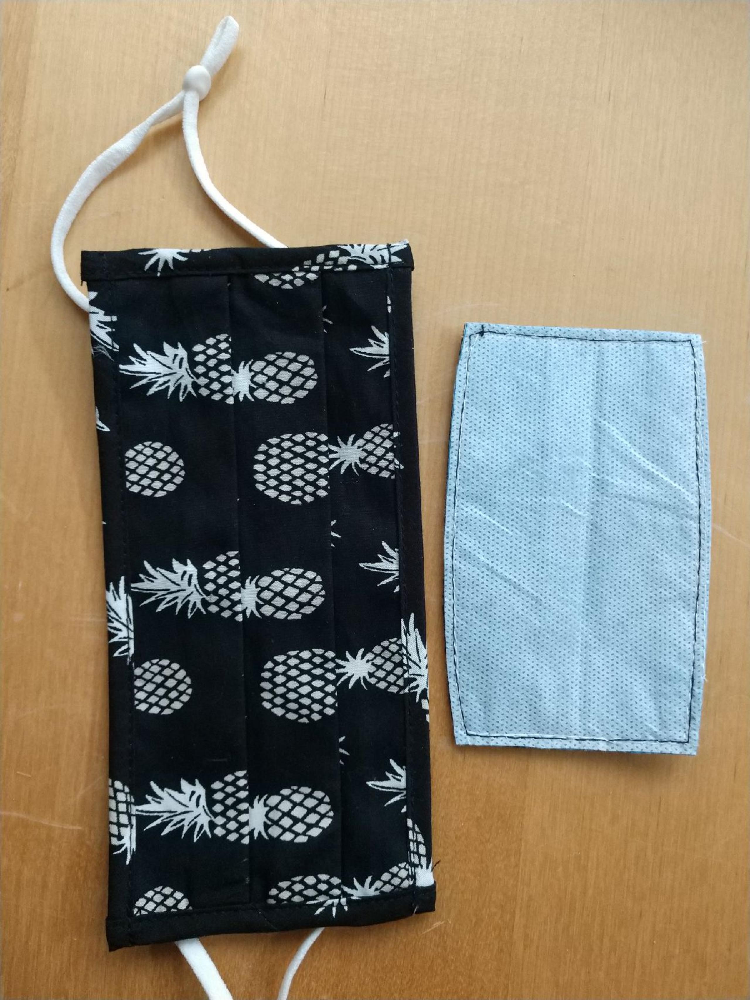 Old Navy Face Mask + filter black with white pineapples