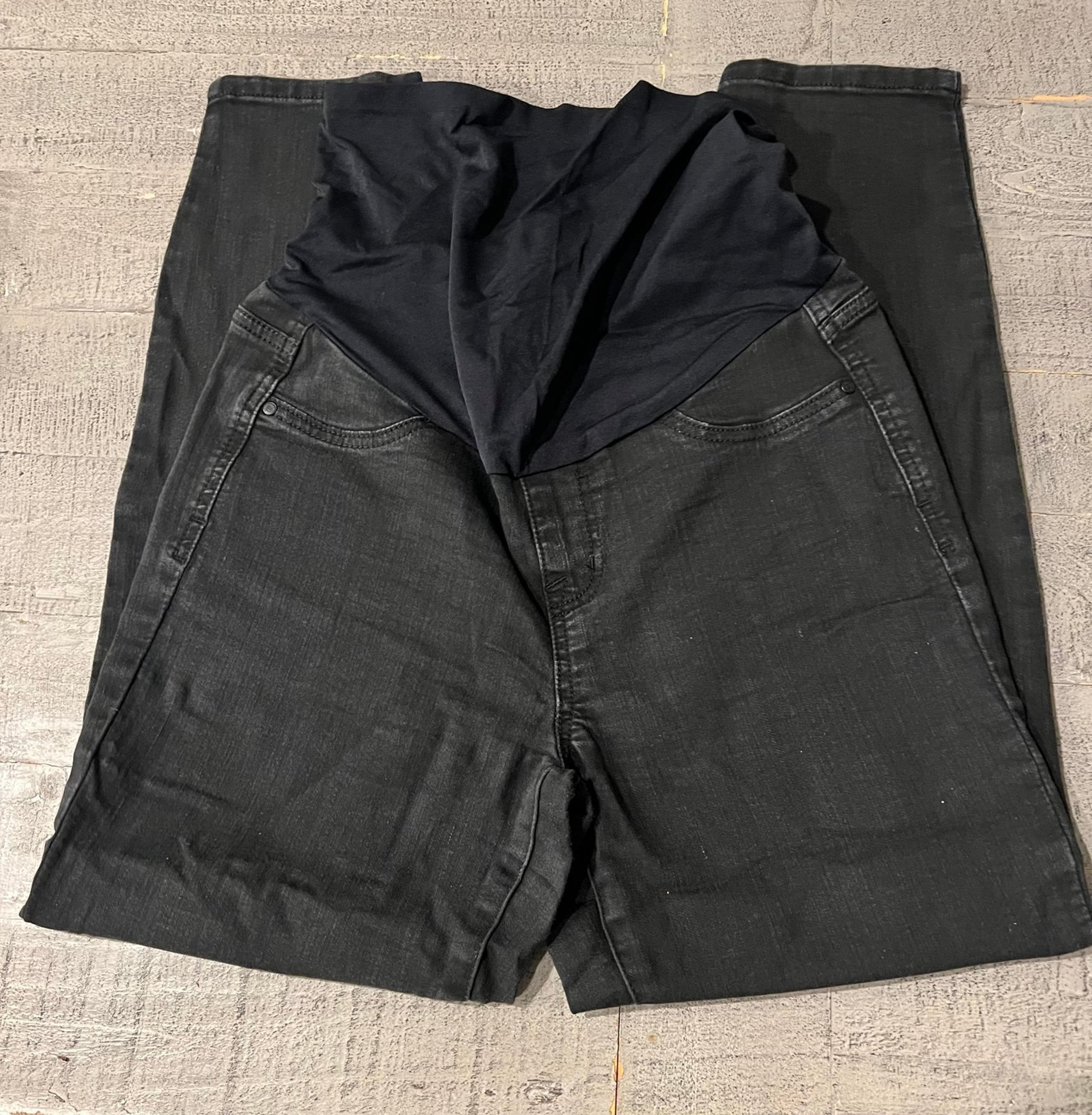 Celebrity Pink Maternity jeans Size Medium