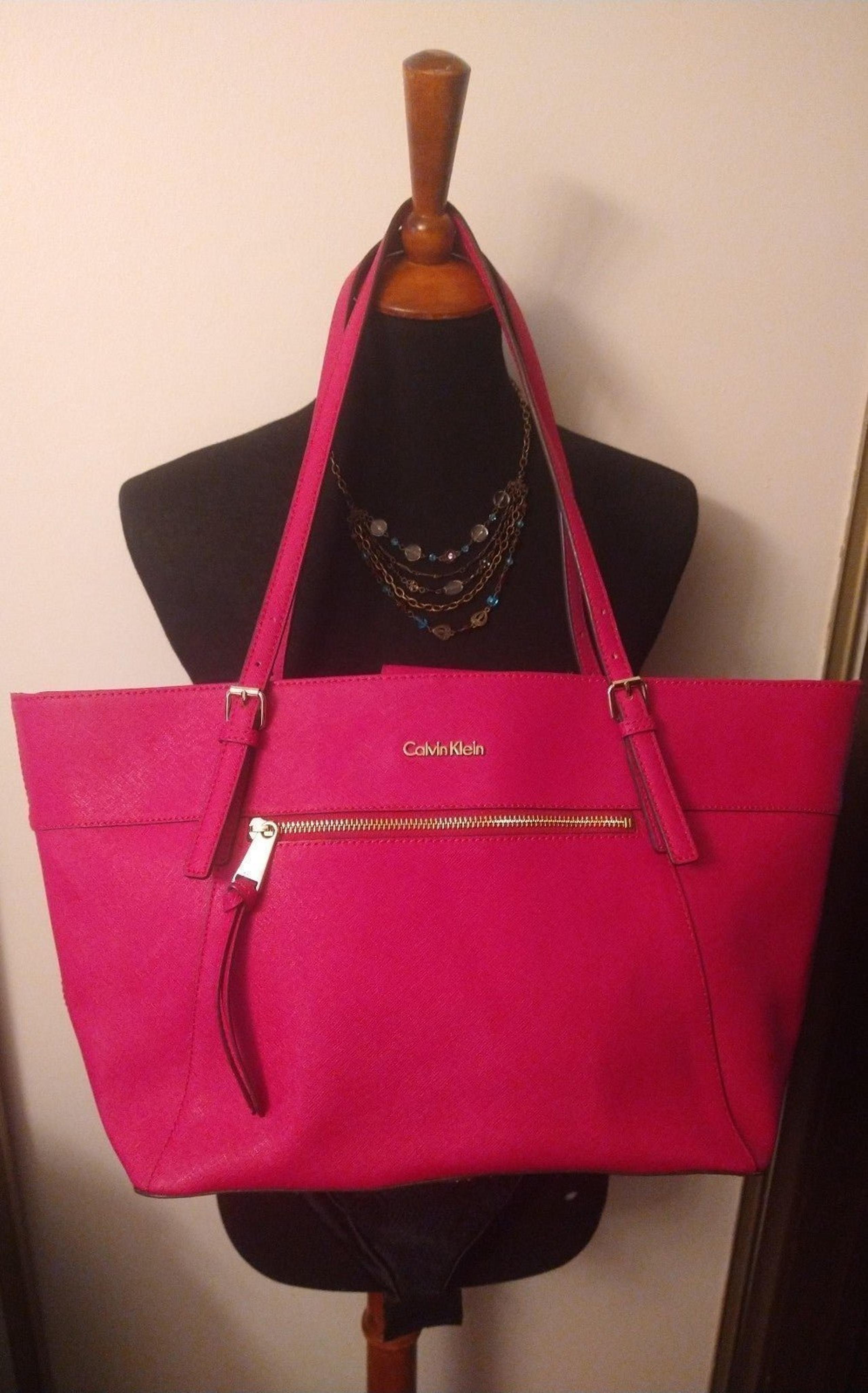 NEW ($159) Calvin Klein Tote Bag -- Accurate color on straps in PIC 4