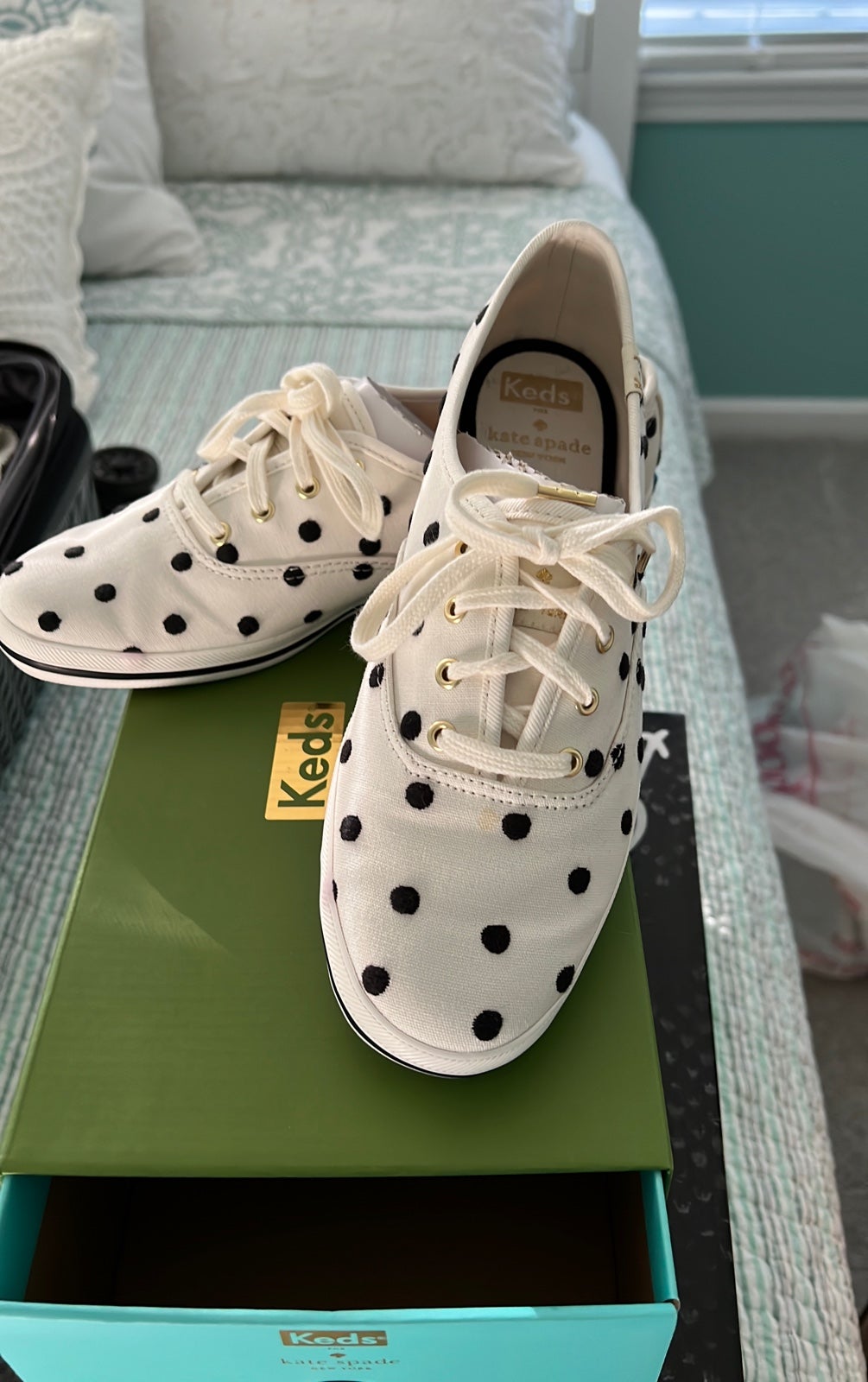 Kate Spade Keds 6.5 Black polkadot