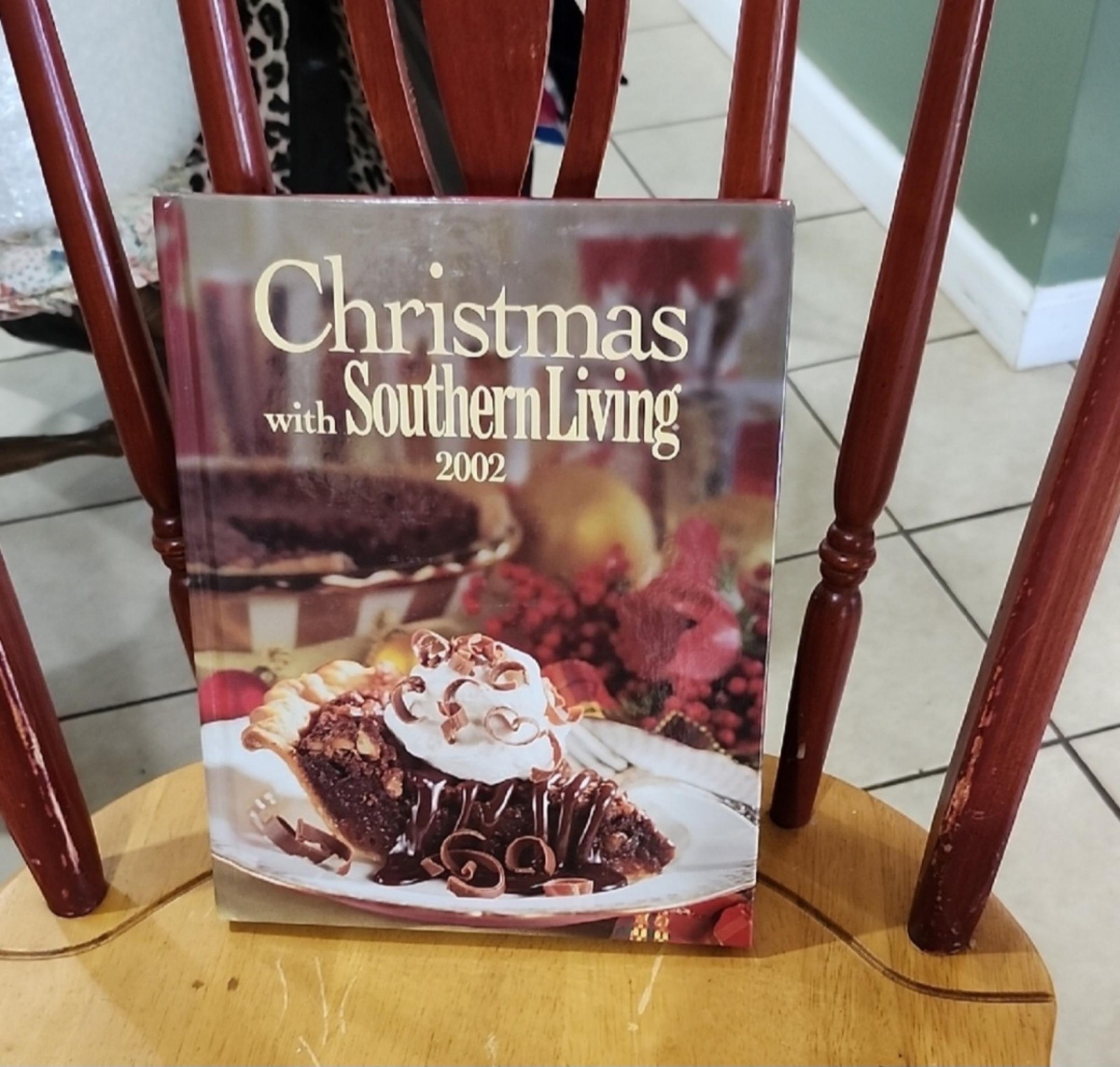 CHRISTMAS with SOUTHERN LIVING 2002 BOOK