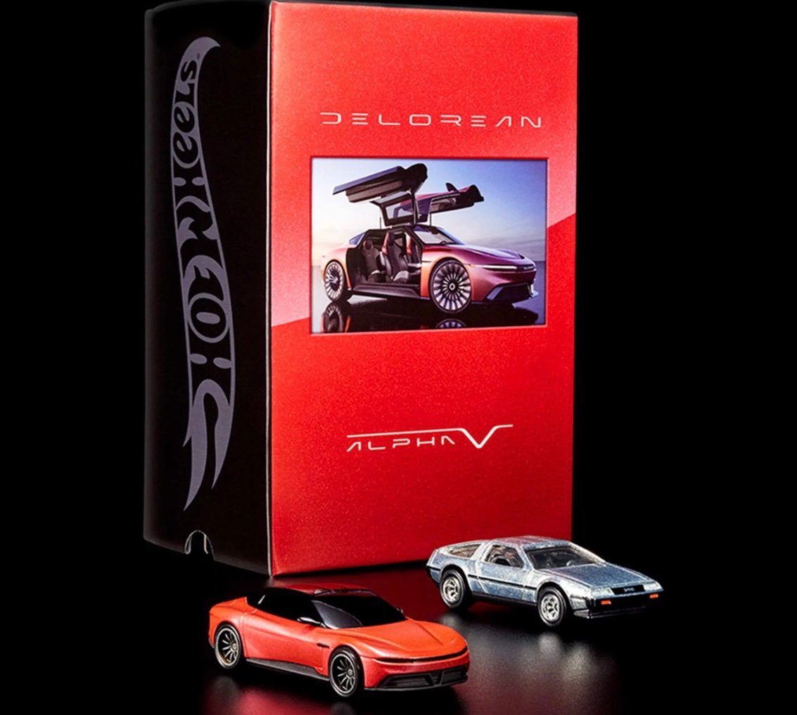 Hot Wheels x DeLorean | DMC-12 & Alpha5 Collector Set