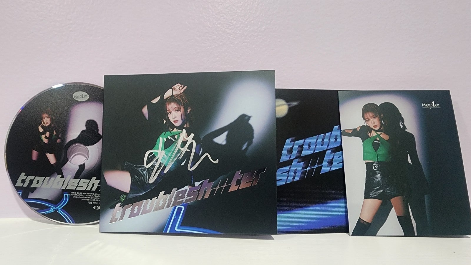 Official Kep1er Troubleshooter Hikaru Signed Album