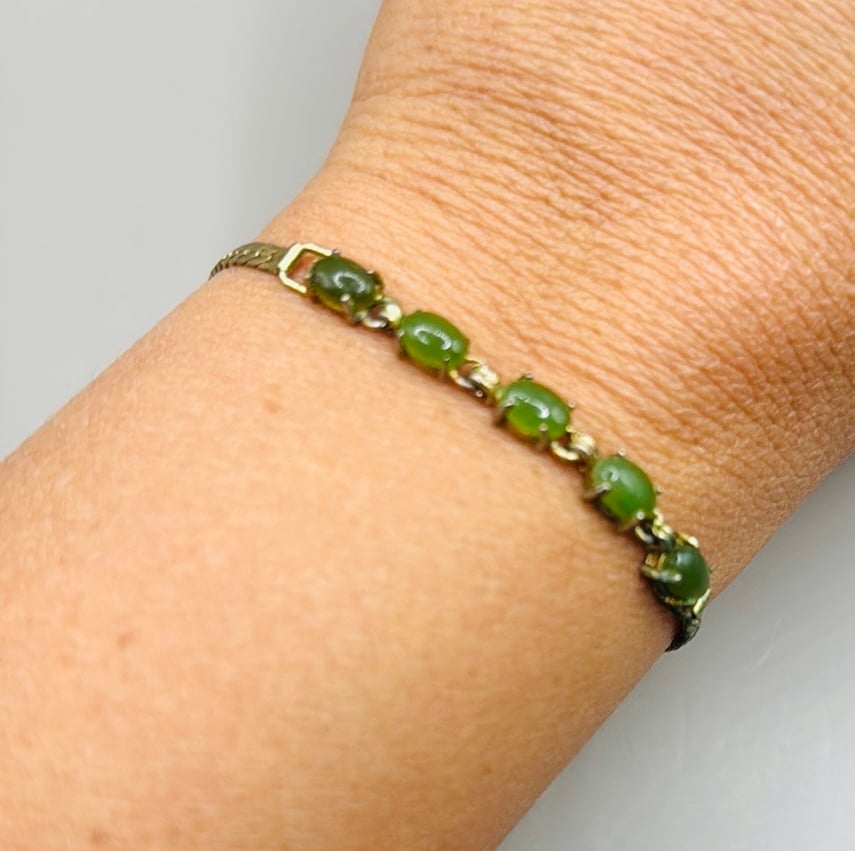 Vintage Gold Tone Chain Jade Green Bangle Cuff Statement Bracelet