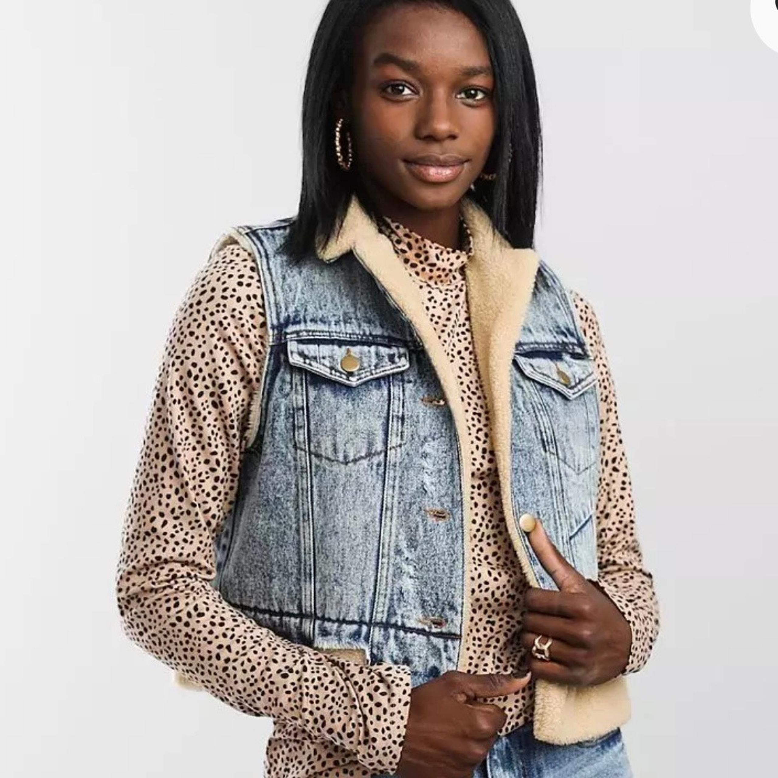 GILDED INTENT by Buckle Sherpa Lined Distressed Denim Vest MED NWT