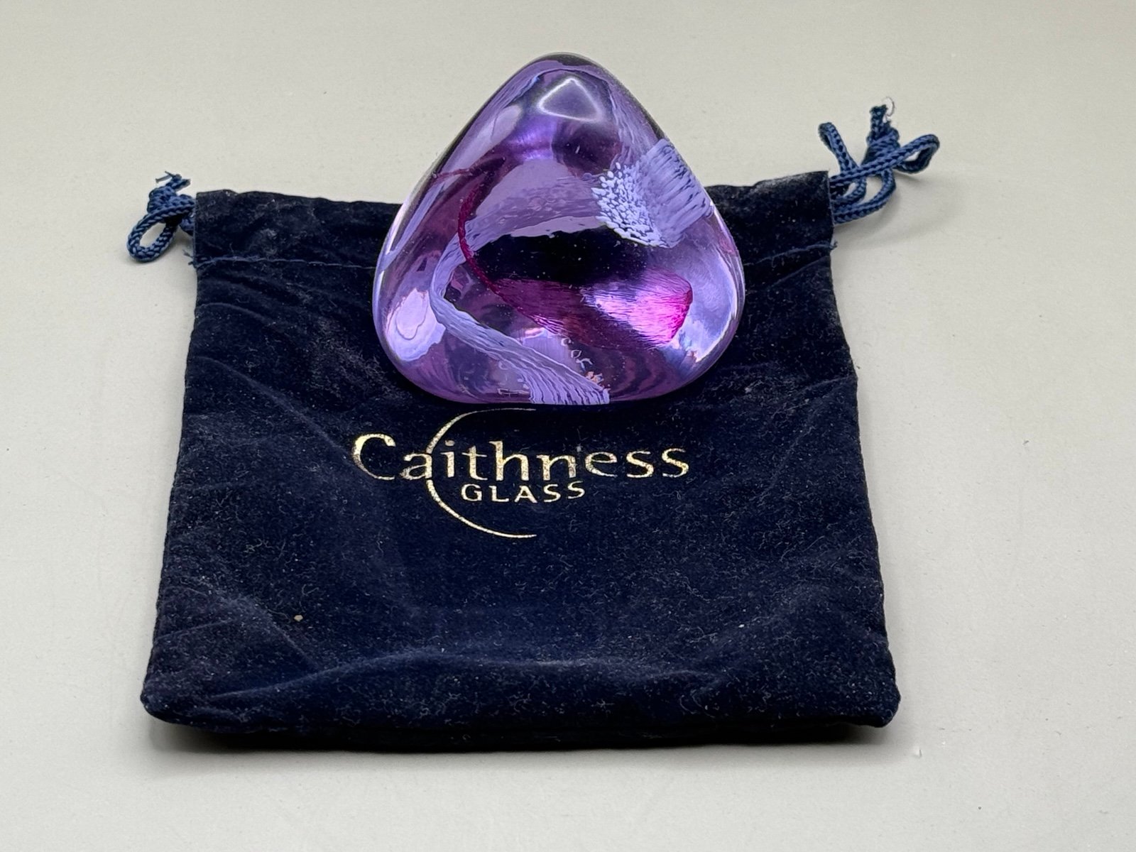 Caithness Pebble Paperweight Scotland Art Glass Neodymium Purple Lilac White